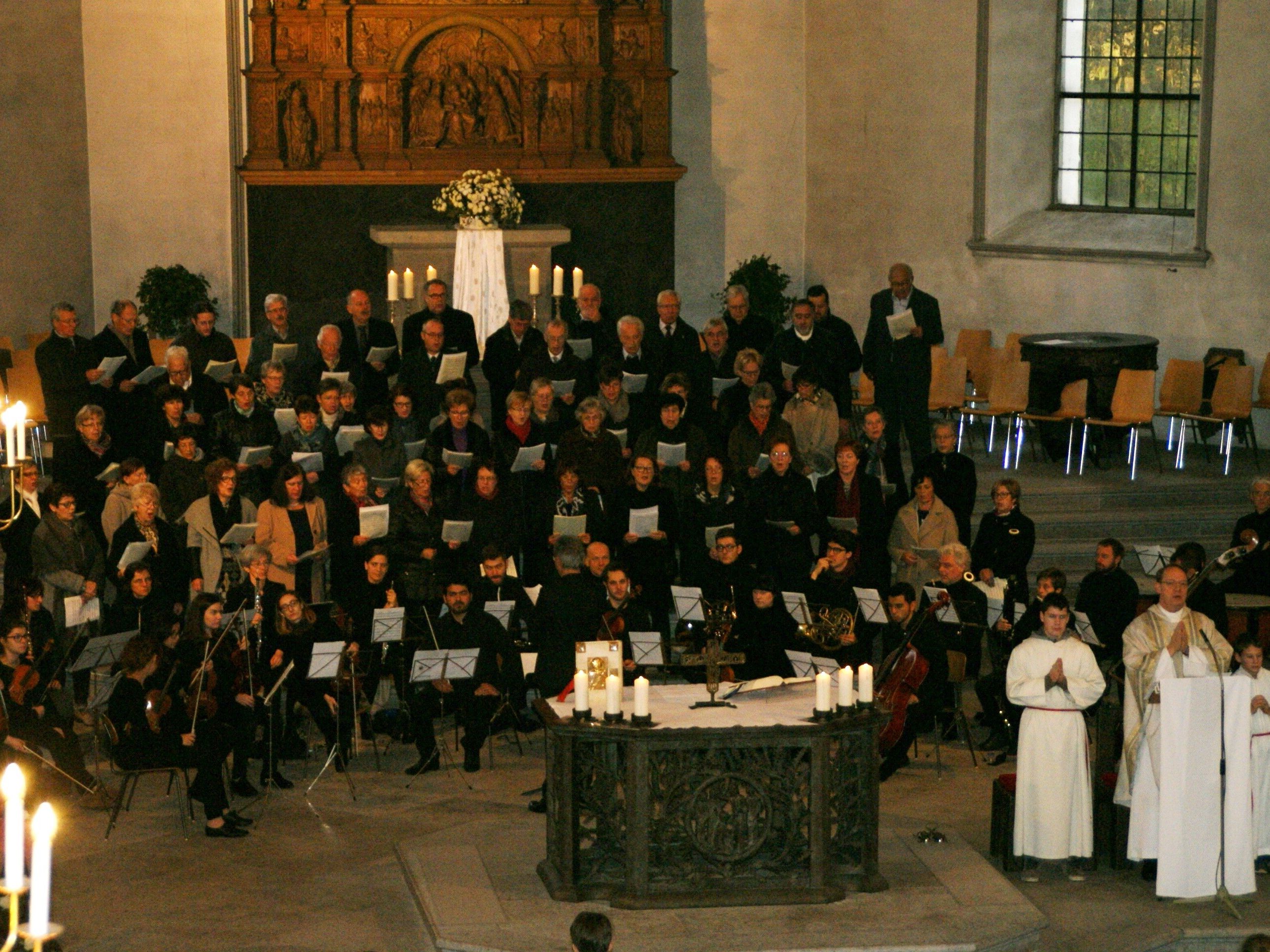 Jubelmesse zu Ehren des Hl. Karl Borromäus Jubelmesse zu Ehren des Hl. Karl Borromäus