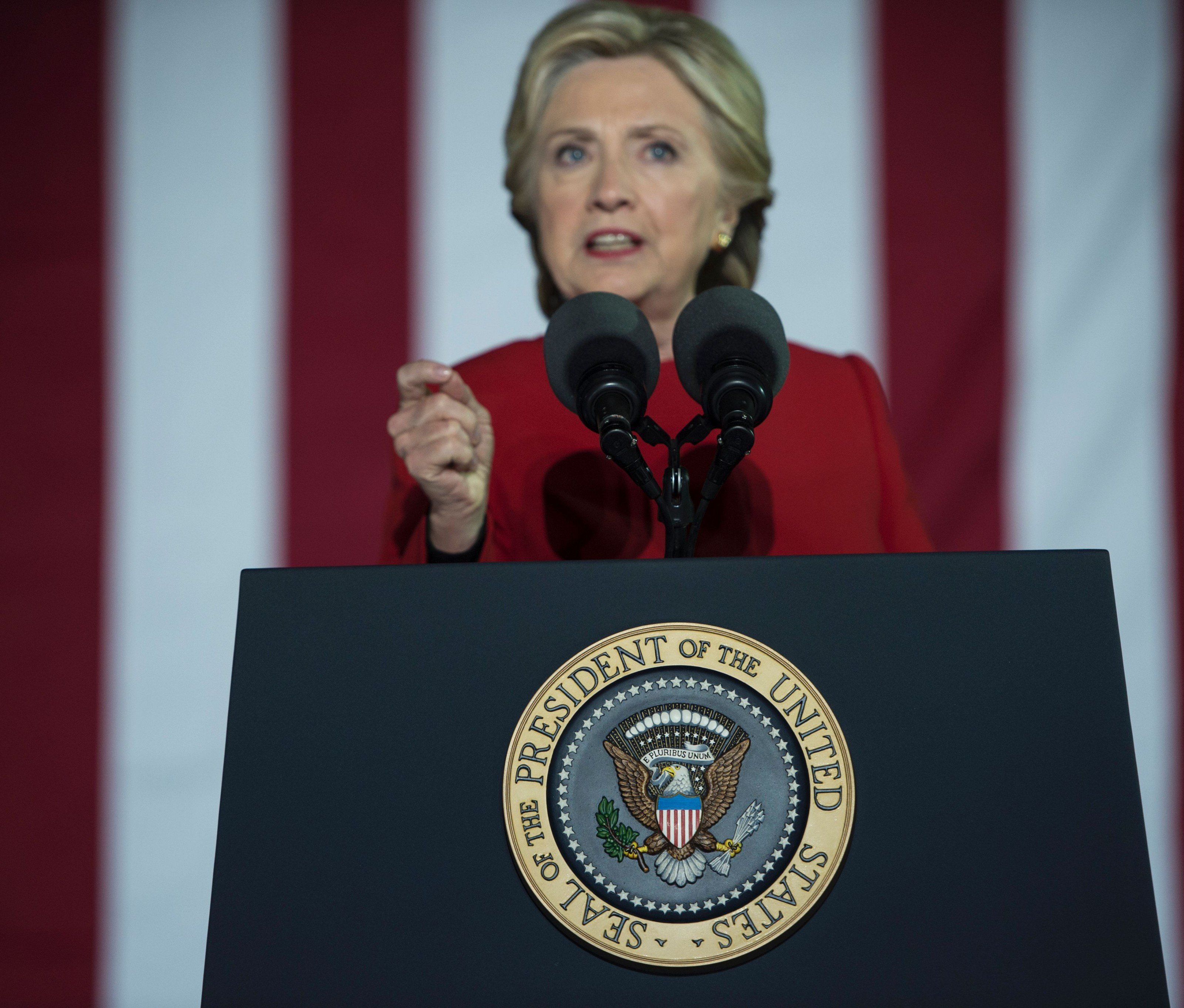 Auch Hillary Clinton hat kein gutes Image. Auch Hillary Clinton hat kein gutes Image.