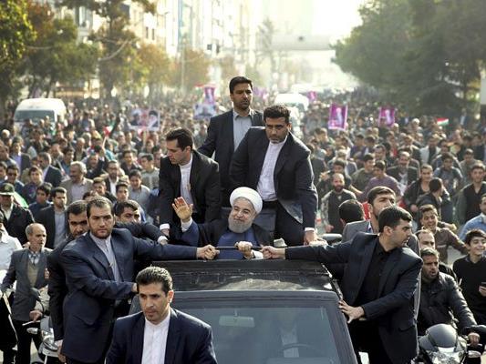 Präsident Ruhani hält am Atomabkommen mit dem Westen fest.
