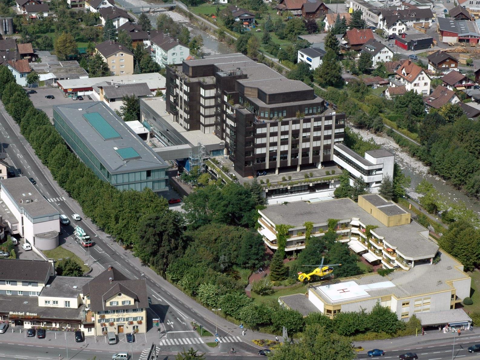 Die Stadt Dornbirn wehrt sich gegen die Vorwürfe, dass die Zusammenarbeit mit den Landeskrankenhäusern nicht funktioniere.