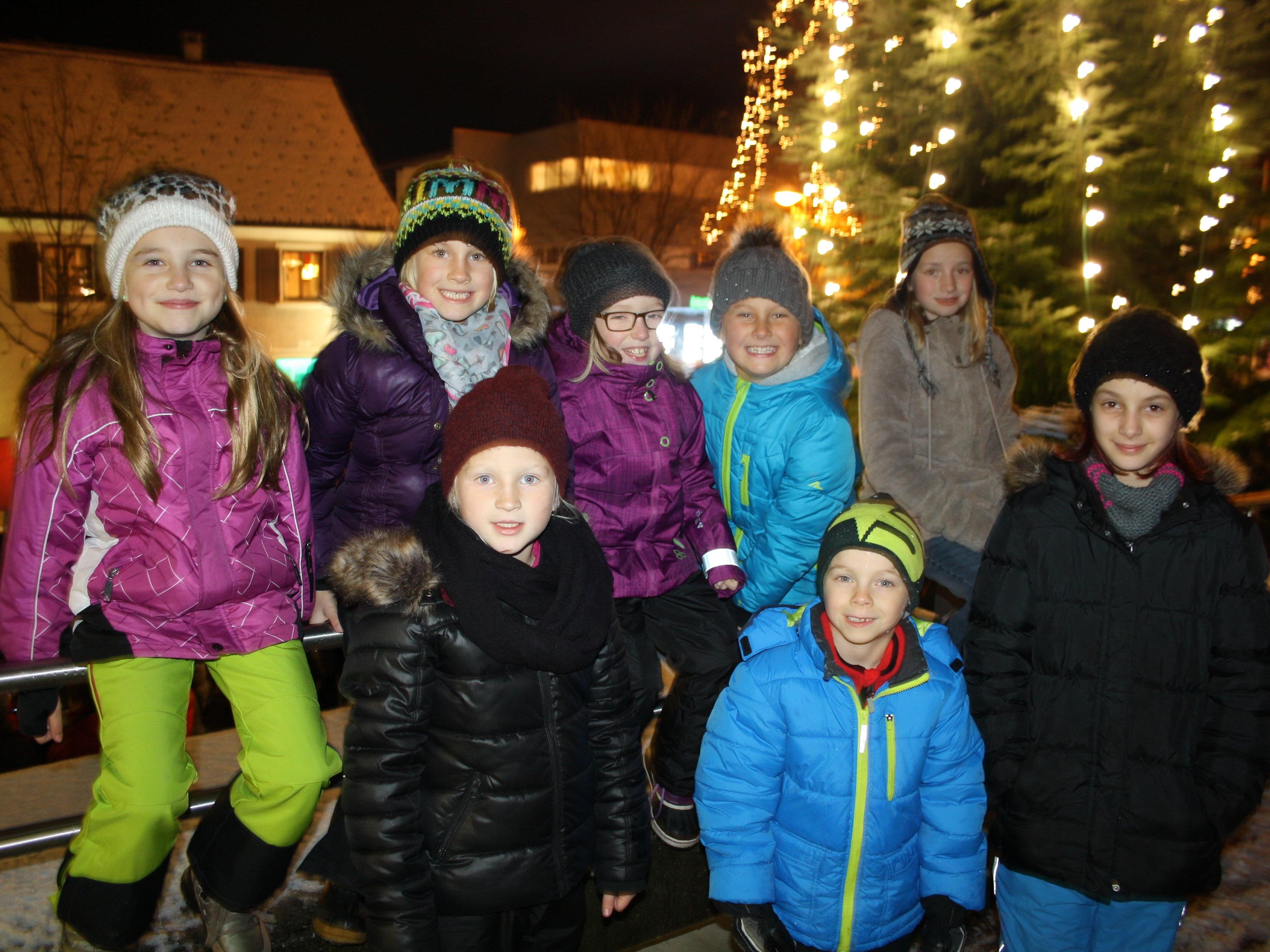 Der „Lochauer Adventzauber“ startet am Samstag um 18 Uhr mit einem kleinen Adventmarkt und der Entzündung der Weihnachtsbeleuchtung im Ortszentrum.