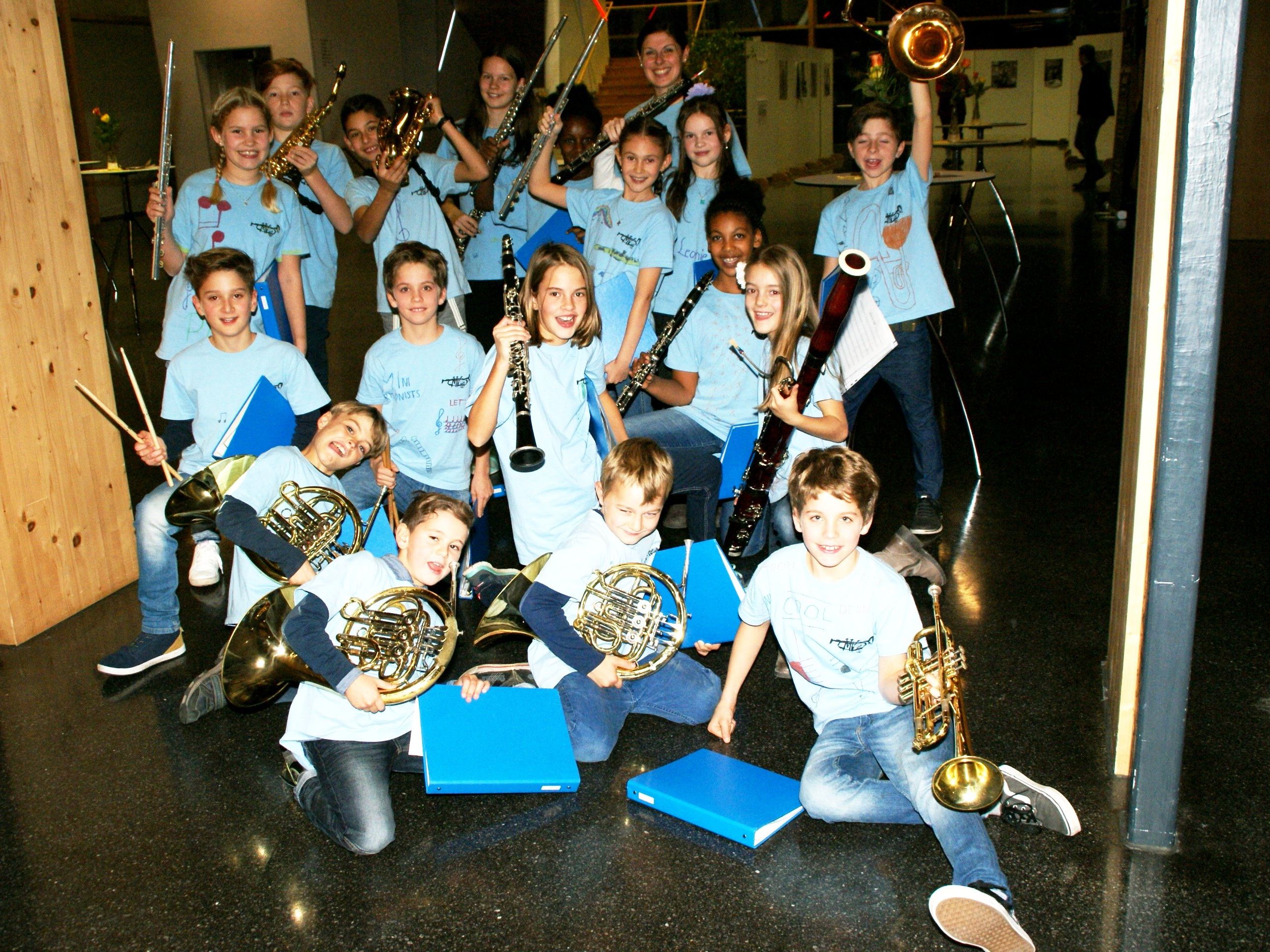 Der MV-Harmonie brachte ein tolles Konzert auf die Bühne. Der MV-Harmonie brachte ein tolles Konzert auf die Bühne.