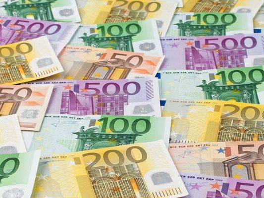 Bargeld ist das meist genutzte Zahlungsmittel weltweit. Bargeld ist das meist genutzte Zahlungsmittel weltweit.