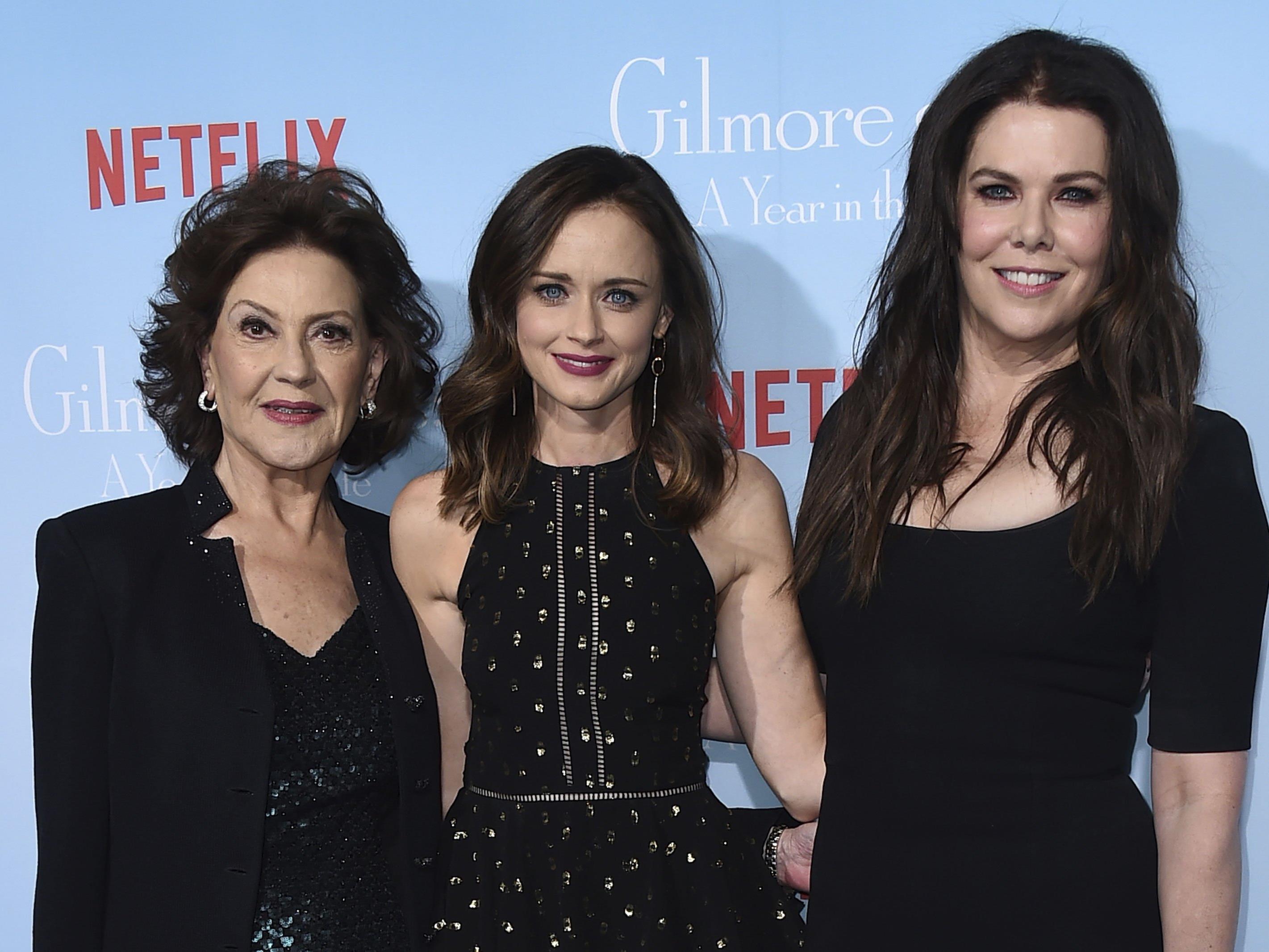 Die Gimore Girls sind wieder da: Kelly Bishop, Alexis Bledel und Lauren Graham bei der Premiere in L.A. Die Gimore Girls sind wieder da: Kelly Bishop, Alexis Bledel und Lauren Graham bei der Premiere in L.A.