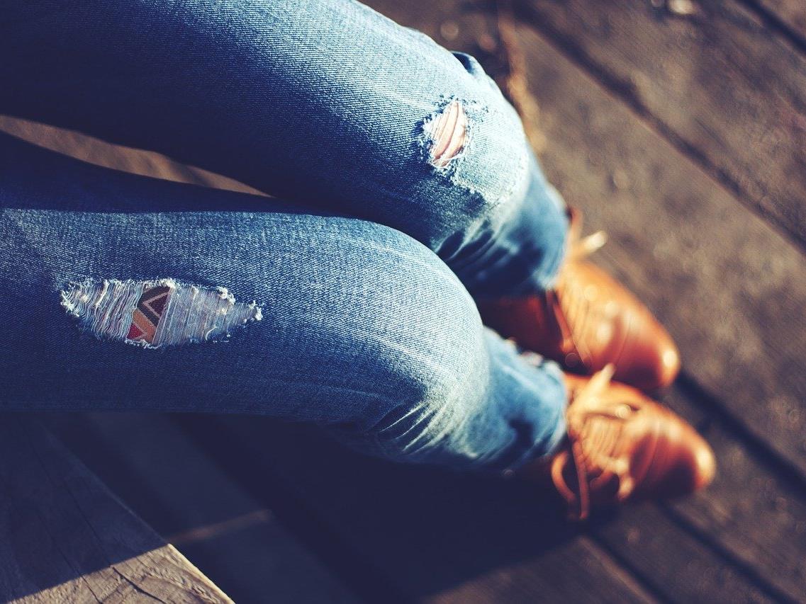 So findet ihr in weniger als 10 Sekunden die perfekte Jeans.
