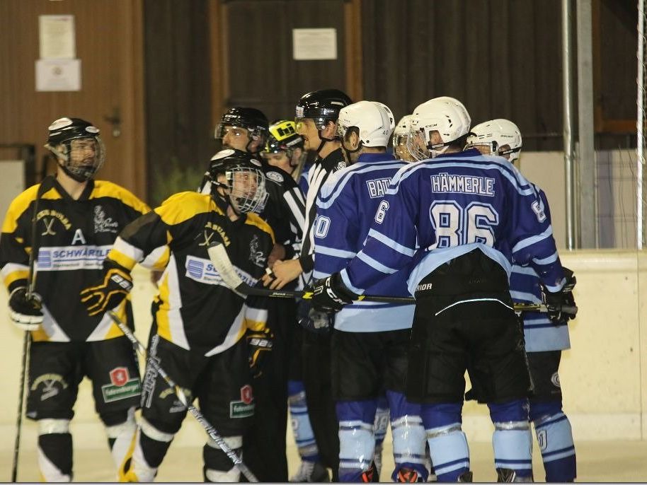 EHC Hard gewann bei den Walter Buaba in Rankweil mit 5:4. EHC Hard gewann bei den Walter Buaba in Rankweil mit 5:4.