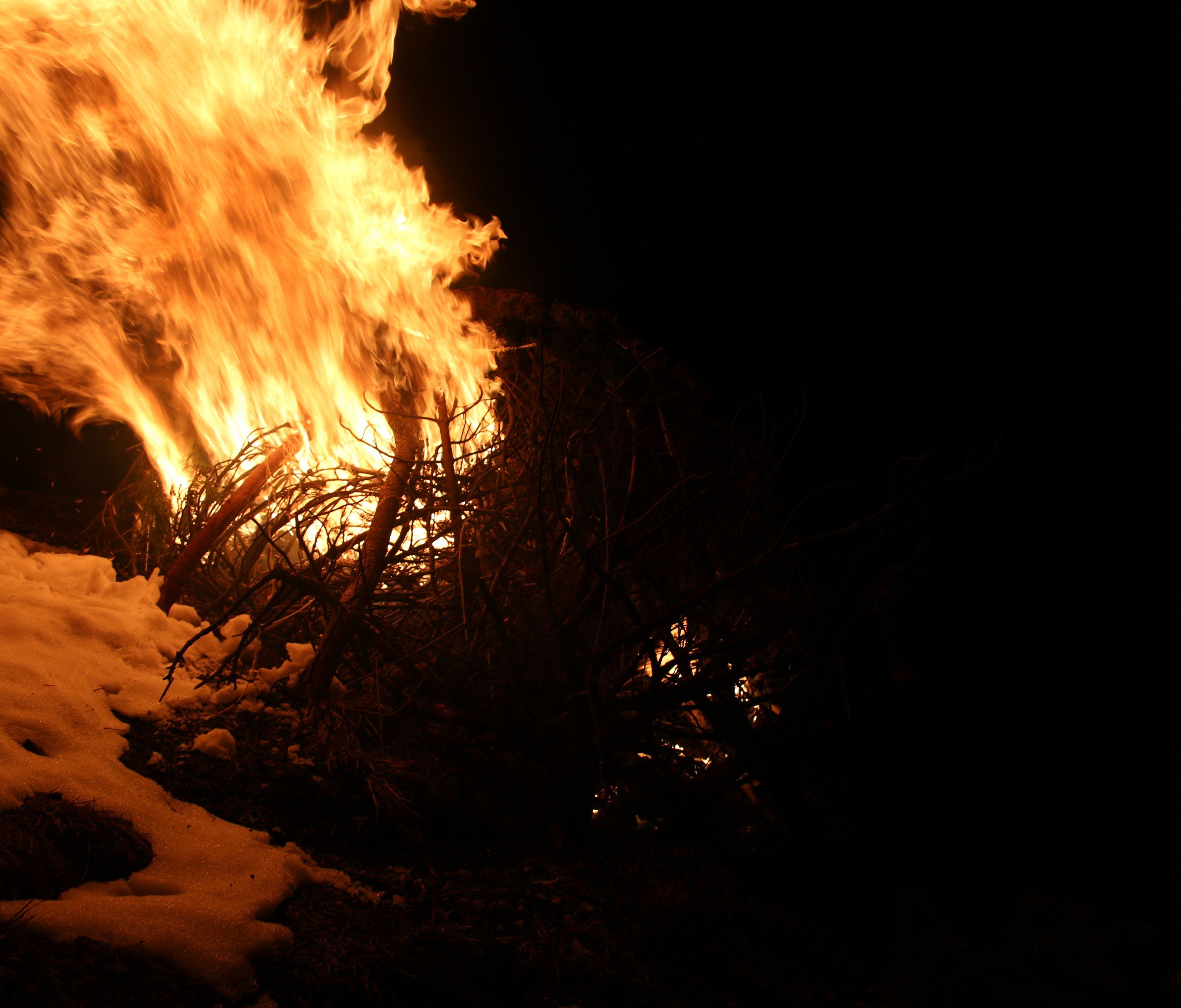 Wintersonnwendfeuer am Hohen Fraßen 2015 Wintersonnwendfeuer am Hohen Fraßen 2015