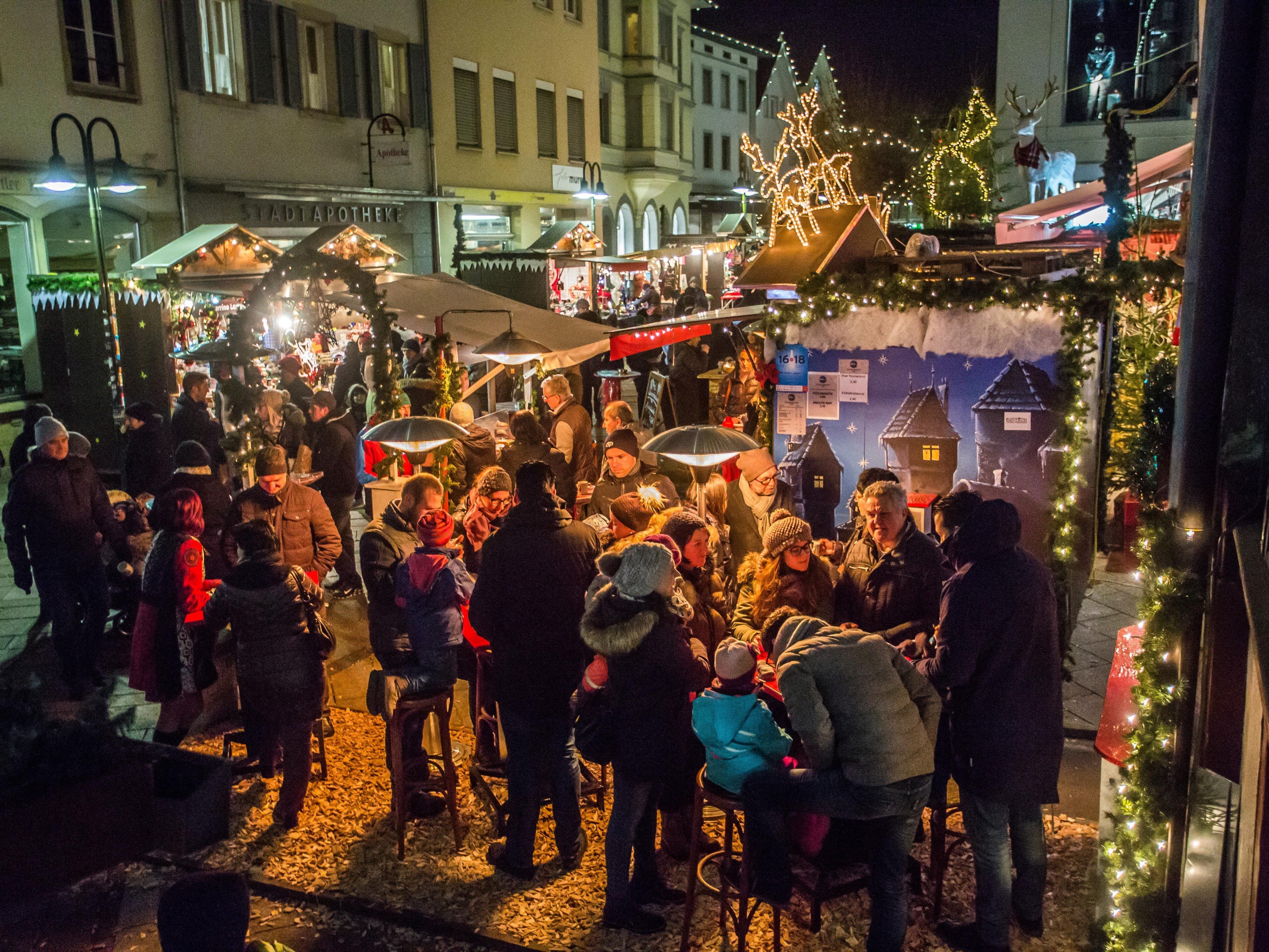 Der Weihnachtsmarkt in Dornbirn bietet ein abwechslungsreiches Programm.