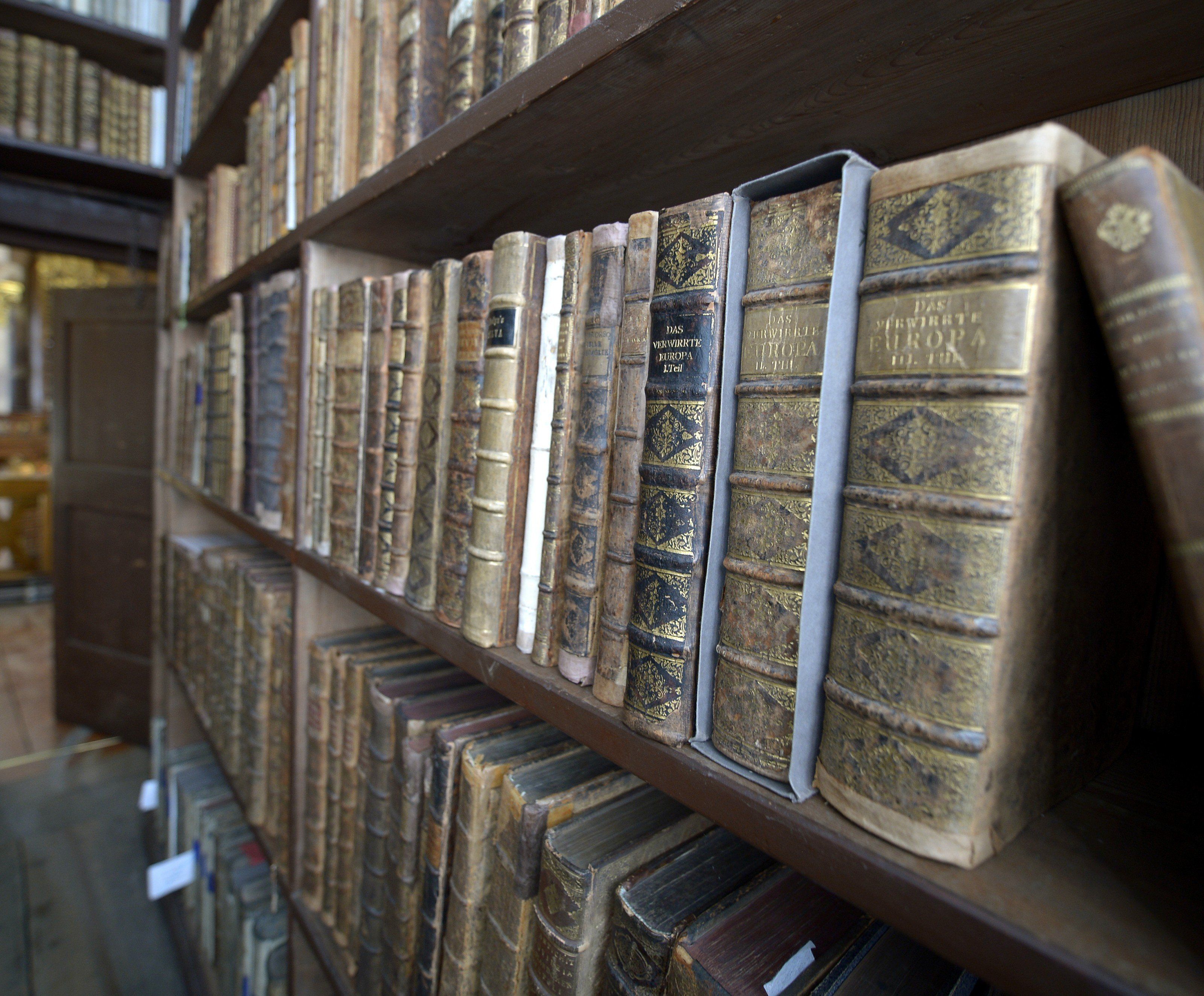 Die Österreichische Nationalbibliothek digitalisiert den Punksaal-Bestand. Die Österreichische Nationalbibliothek digitalisiert den Punksaal-Bestand.