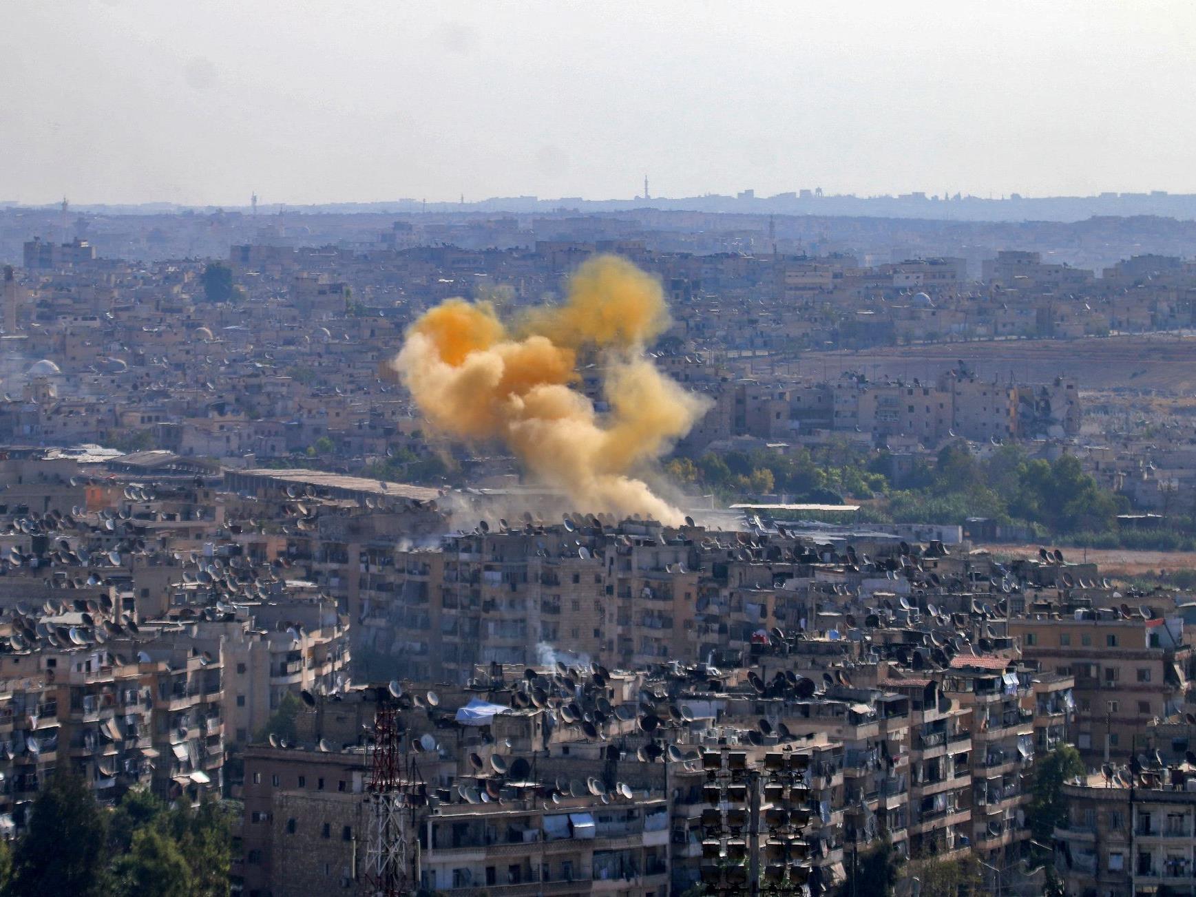 1.207 Zivilisten durch Luftangriffe in Aleppo ums Leben gekommen.