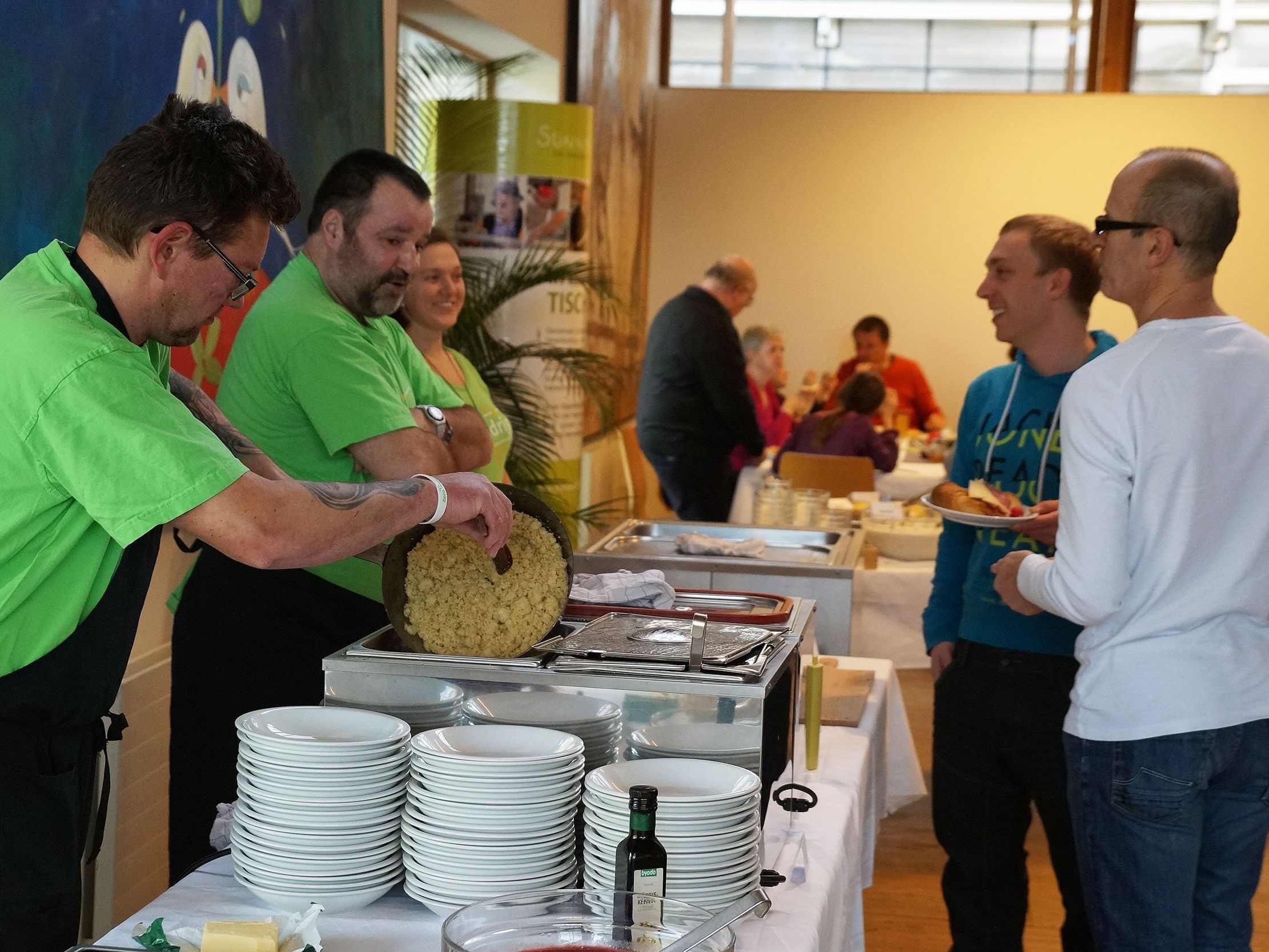 Der Biobrunch bot eine reichhaltige Auswahl an regionalen Bio-Produkten, wie etwa vom Sunnahof selbst. Der Biobrunch bot eine reichhaltige Auswahl an regionalen Bio-Produkten, wie etwa vom Sunnahof selbst.