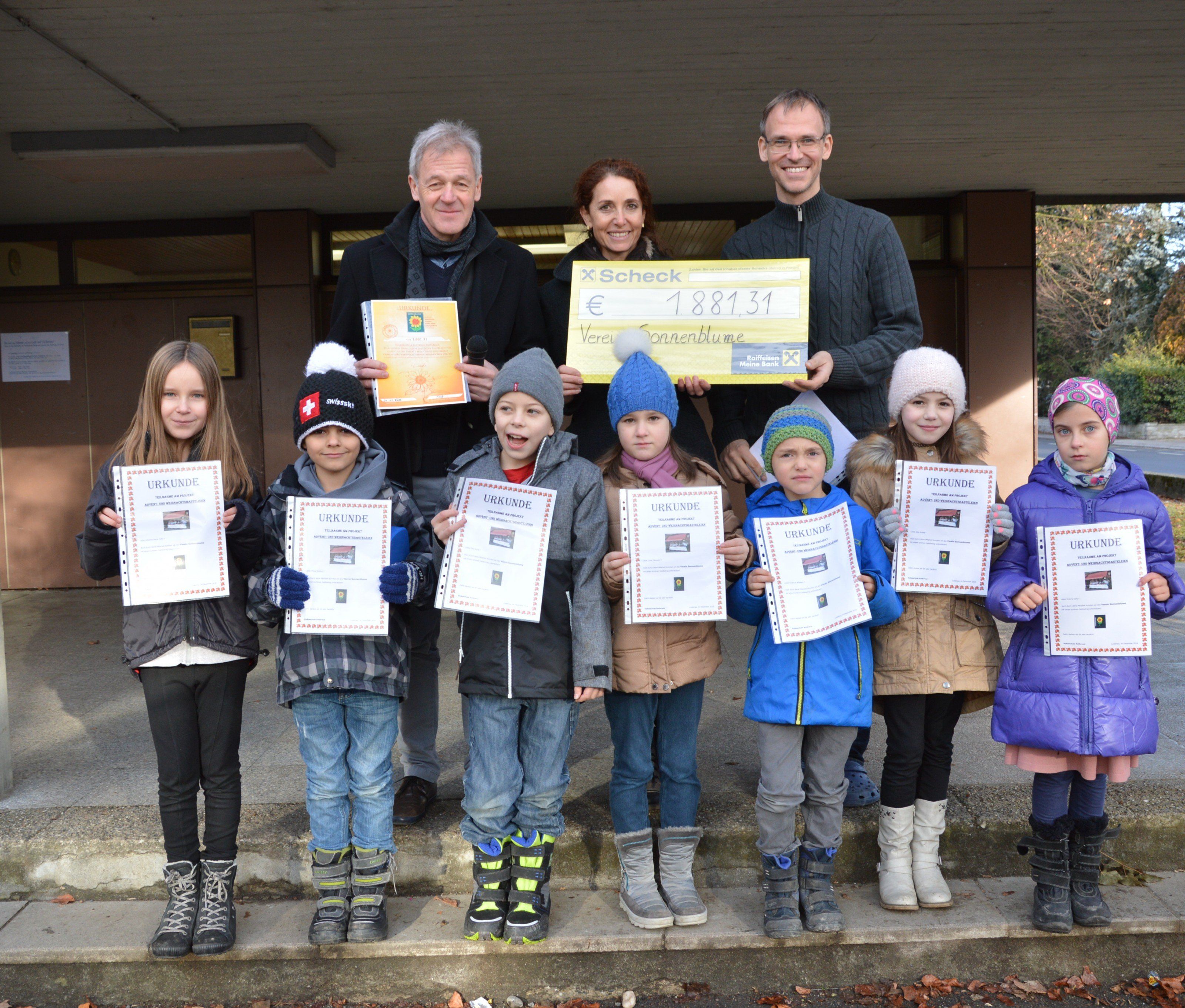 Namhafte Spende der VS Rotkreuz für den Verein „Sonnenblume“ Namhafte Spende der VS Rotkreuz für den Verein „Sonnenblume“