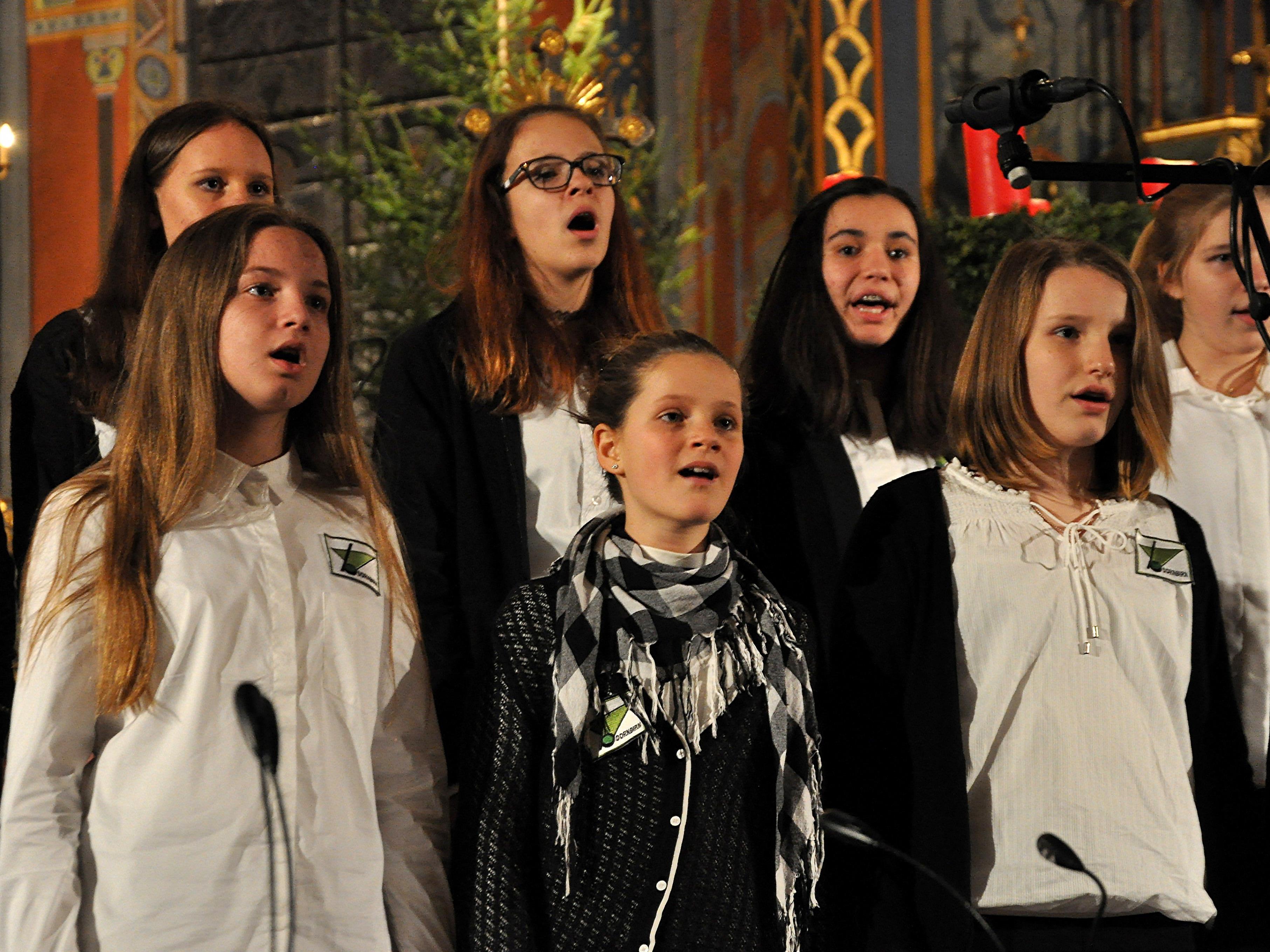 Die Musikmittelschüler stimmten mit ihrem Konzert auf Weihnachten ein.