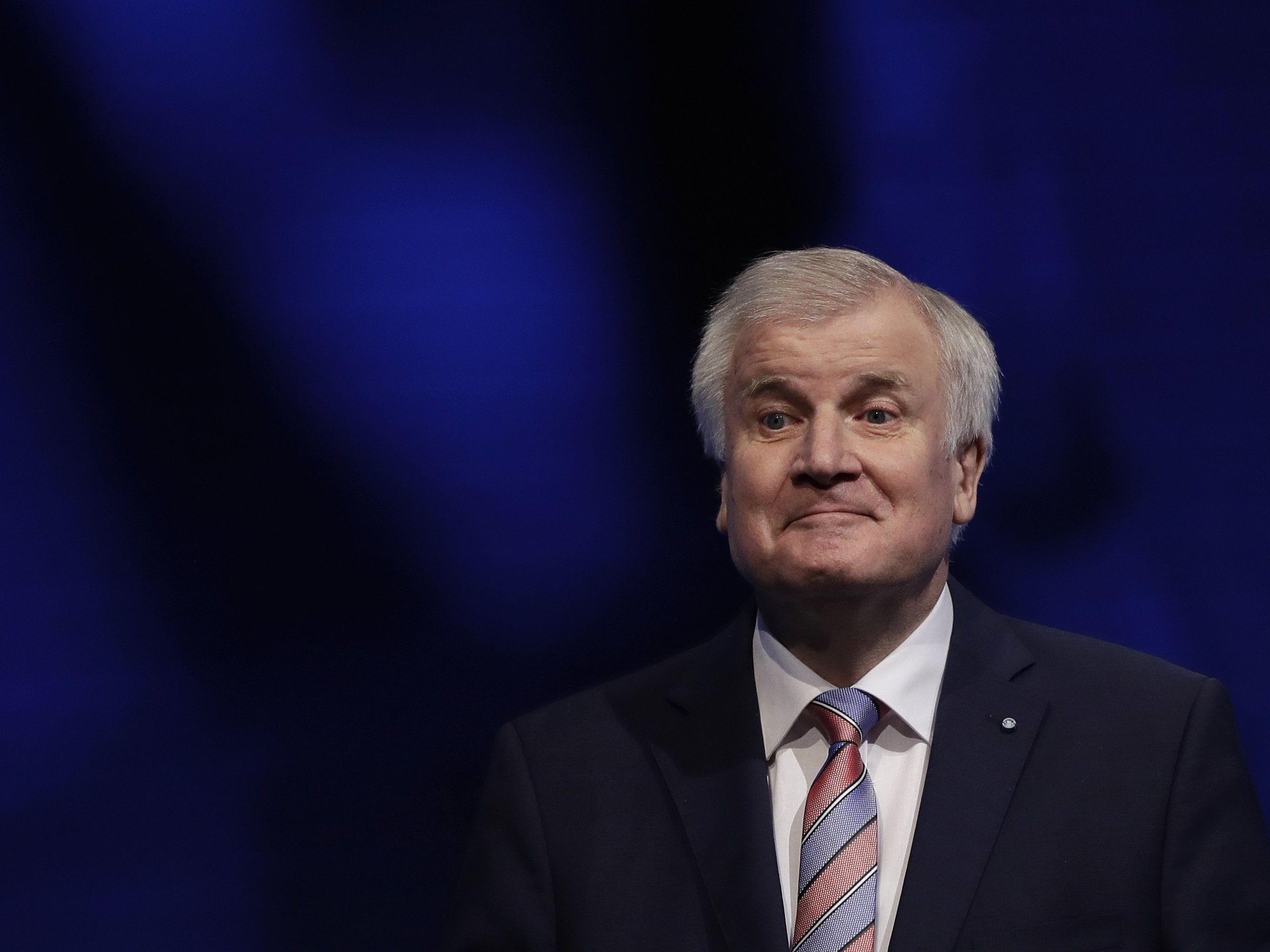 CSU-Chef Horst Seehofer äußerte massive Forderungen für die Flüchtlingspolitik nach dem Anschlag in Berlin. CSU-Chef Horst Seehofer äußerte massive Forderungen für die Flüchtlingspolitik nach dem Anschlag in Berlin.