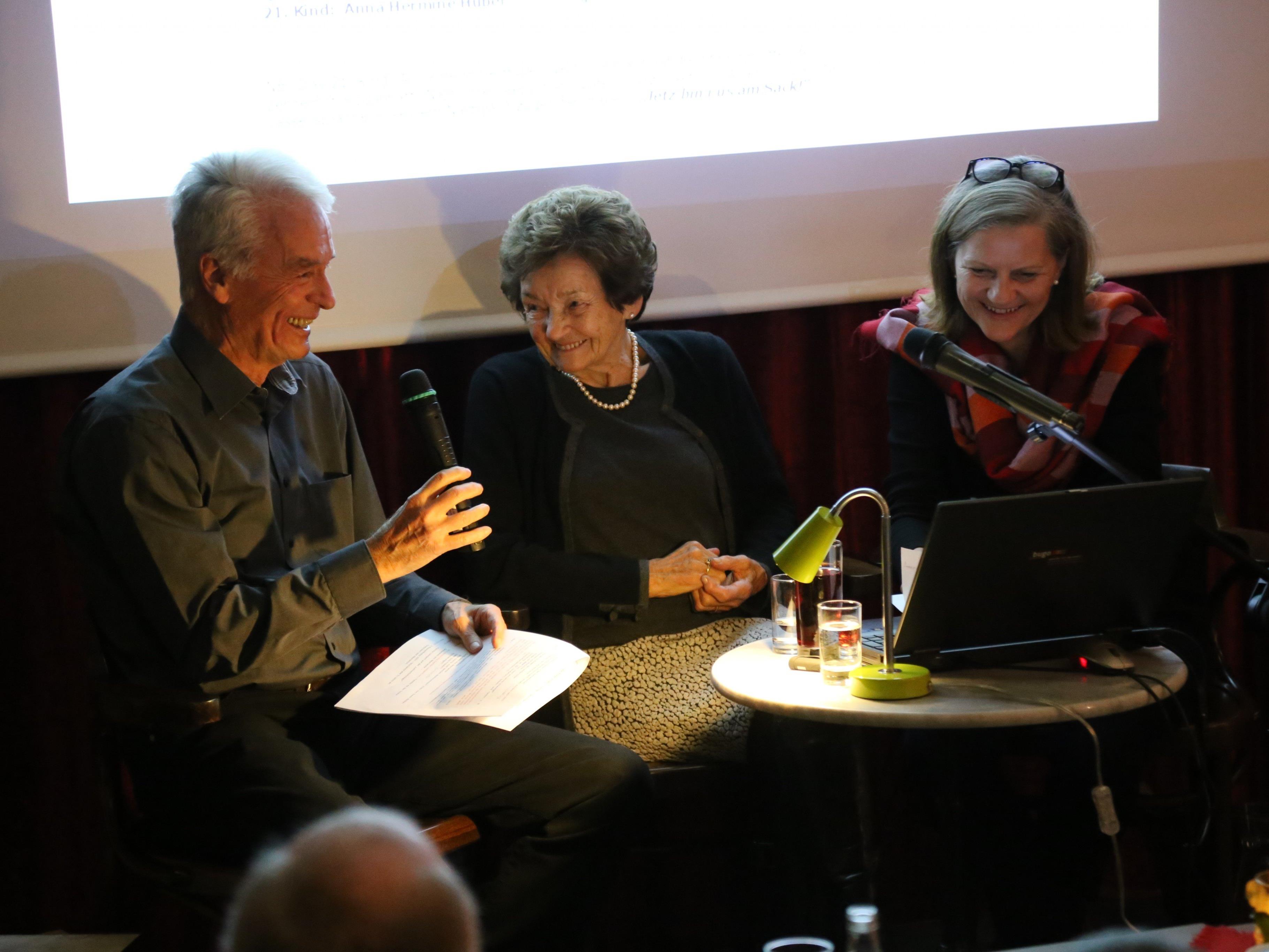 Humorvoll und informativ gestalteten Archivar Karl Lampert, Ruth Jochum-Gasser und Marianne Malin den Abend.