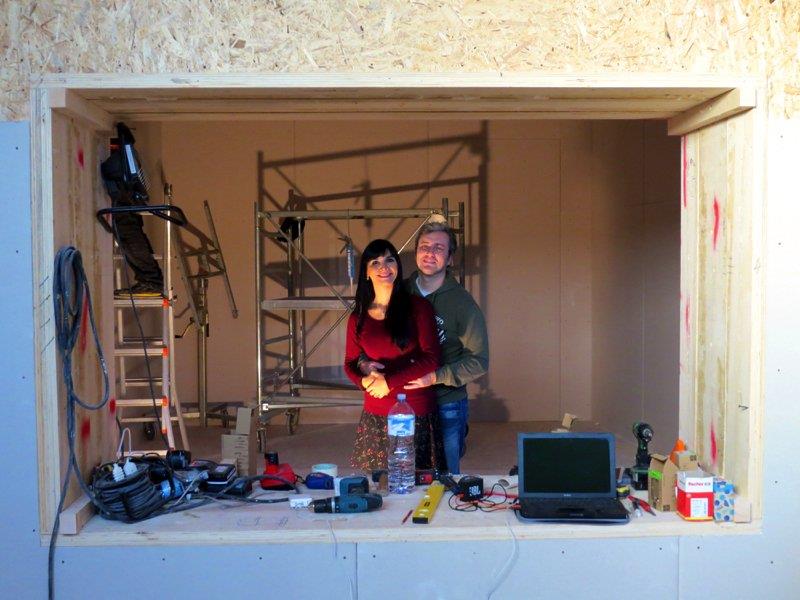Marcella und Marco Adami verbringen jeden Tag bei der Baustelle