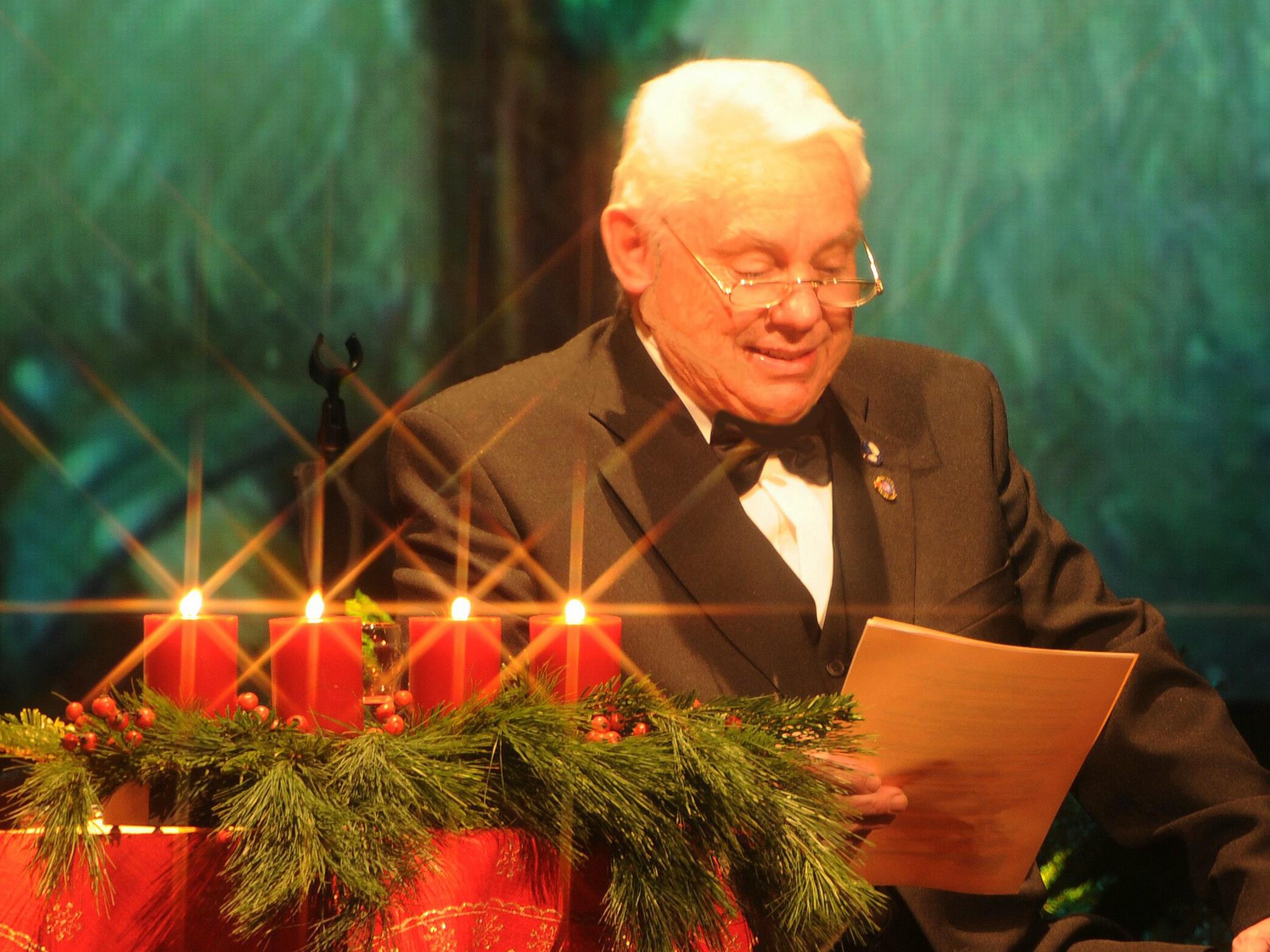 Mit schönen Klängen und besinnlichen Texten stimmt Günther Lutz kommenden Sonntag seine Besucher auf Weihnachten ein.