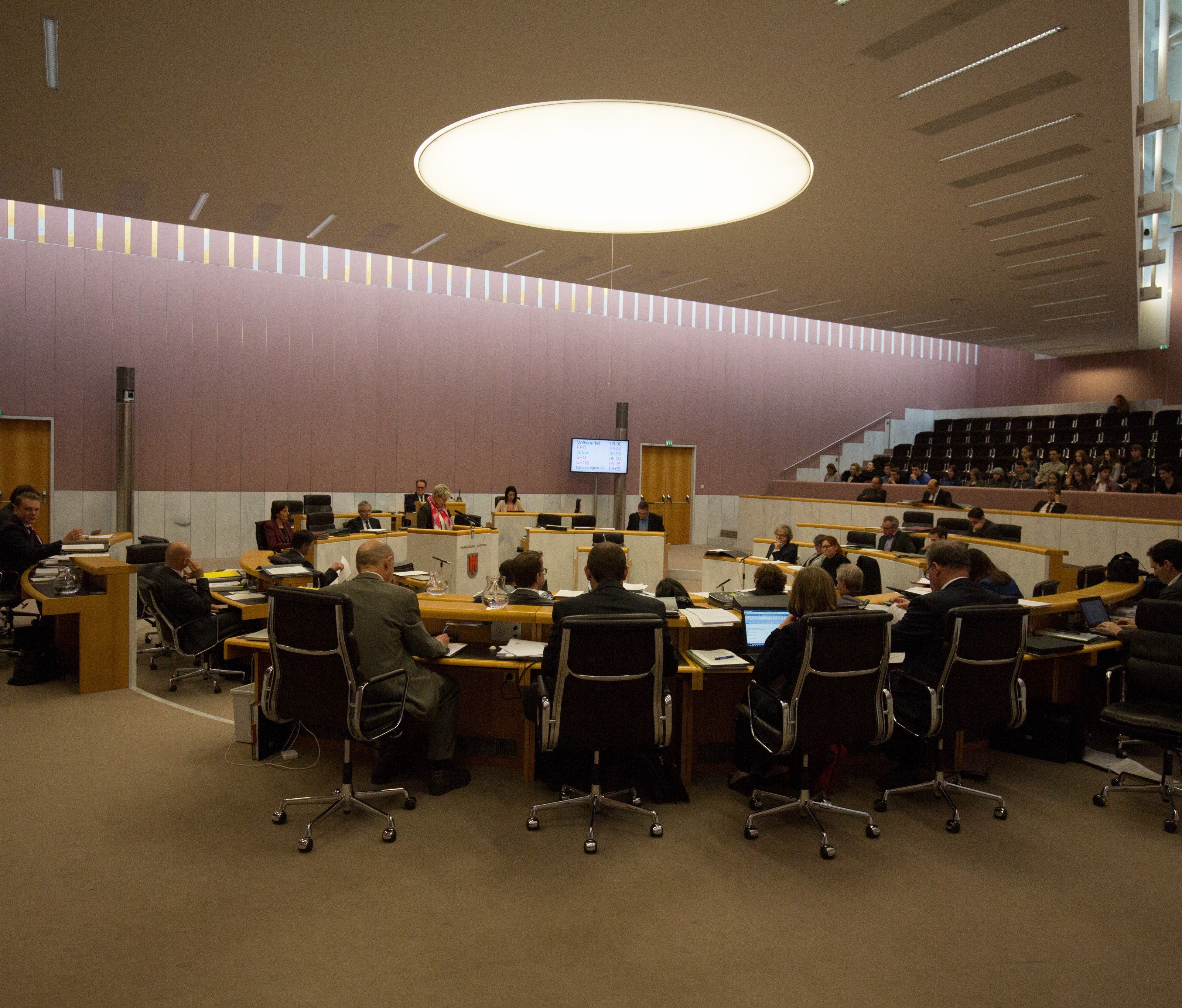 Die Fraktionen waren sich über die Kennzeichnungspflicht für Schweinefleisch einig. Die Fraktionen waren sich über die Kennzeichnungspflicht für Schweinefleisch einig.