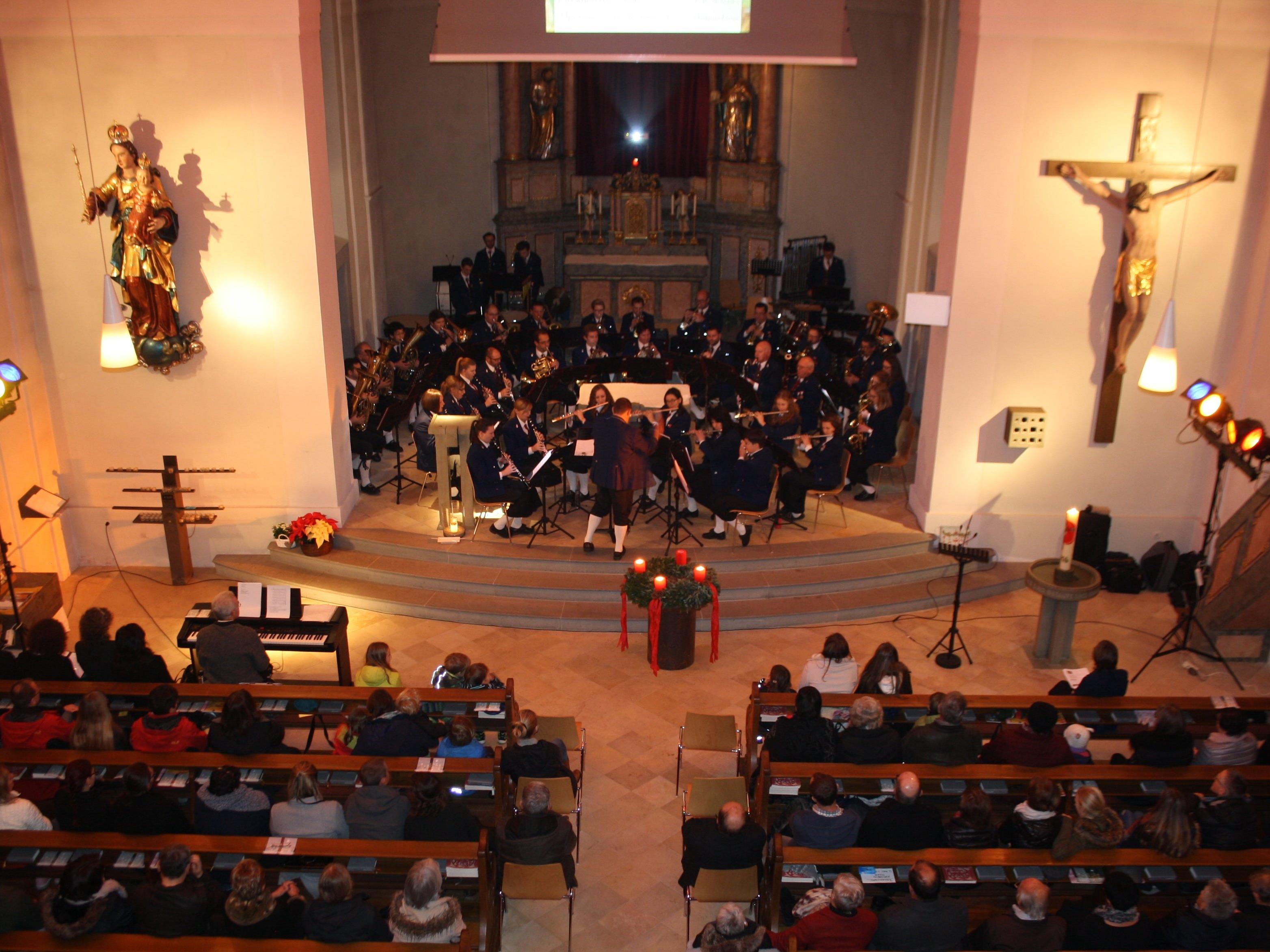Das diesjährige „Konzert zur Adventszeit“ des Musikvereines Lochau im stimmungsvollen Ambiente der Pfarrkirche war ein großartiges Erlebnis.