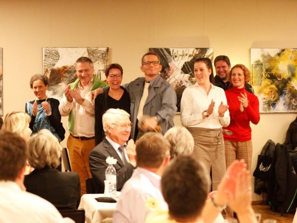 Spaß, Spannung und Gaumenkitzel beim Krimidinner der Luschnouar Bühne Spaß, Spannung und Gaumenkitzel beim Krimidinner der Luschnouar Bühne