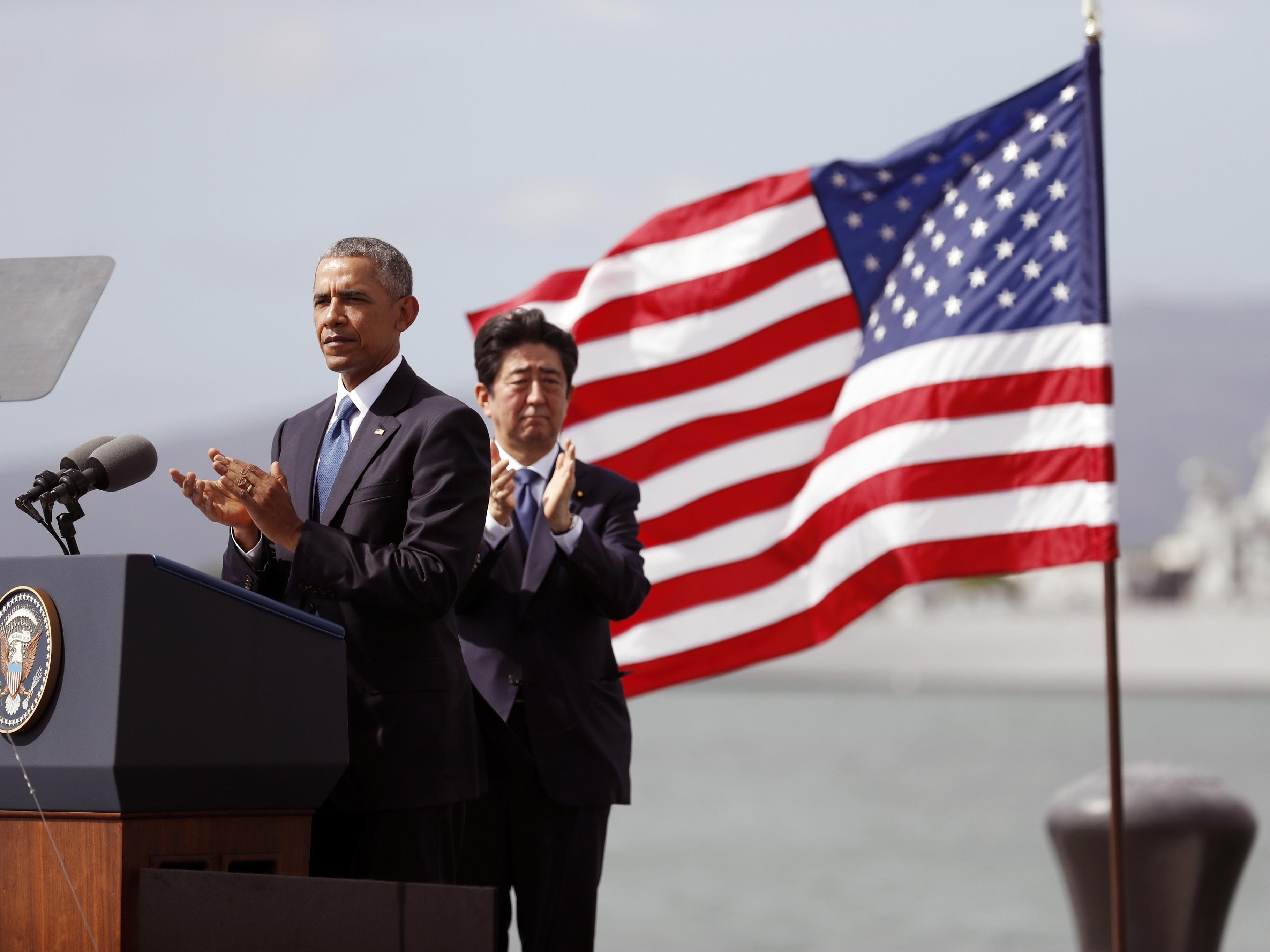 Barack Obama und Shinzo Abe gedachten den Opfern des Angriffs auf Pearl Harbor vor 75 Jahren.
