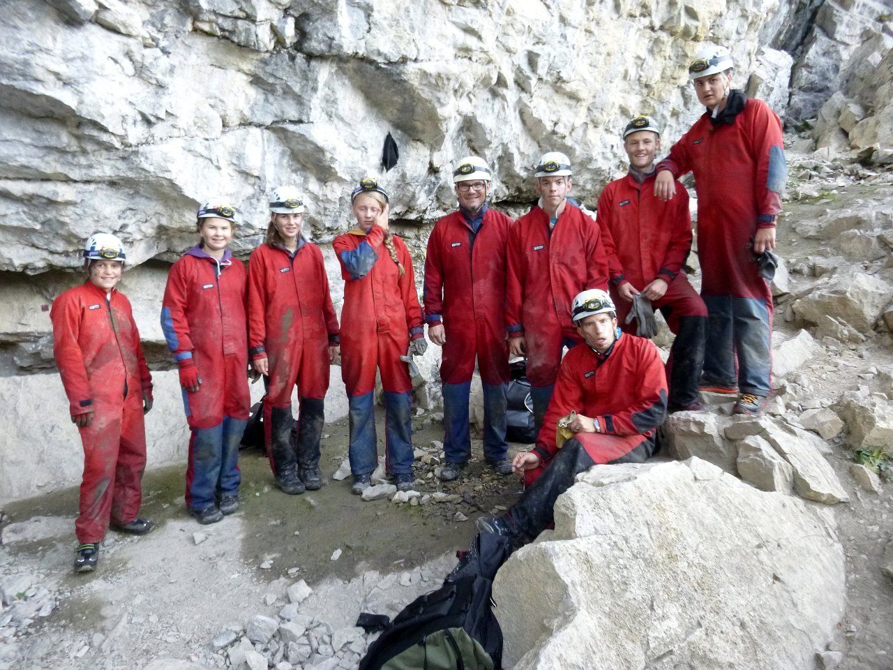 Unsere CaEx nach der Höhlentour Unsere CaEx nach der Höhlentour