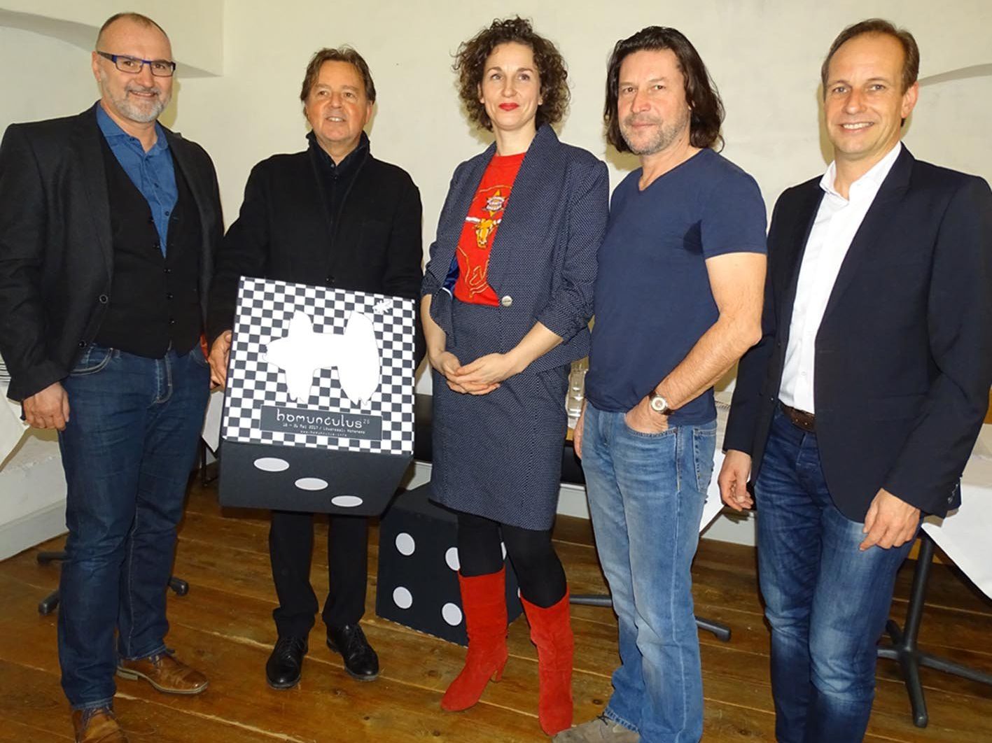 Susi Claus mt StR. Johannes Drexel, Präs. Günter Bucher, Pierre Schäfer und Bgm. Dieter Egger (v.l.) Susi Claus mt StR. Johannes Drexel, Präs. Günter Bucher, Pierre Schäfer und Bgm. Dieter Egger (v.l.)