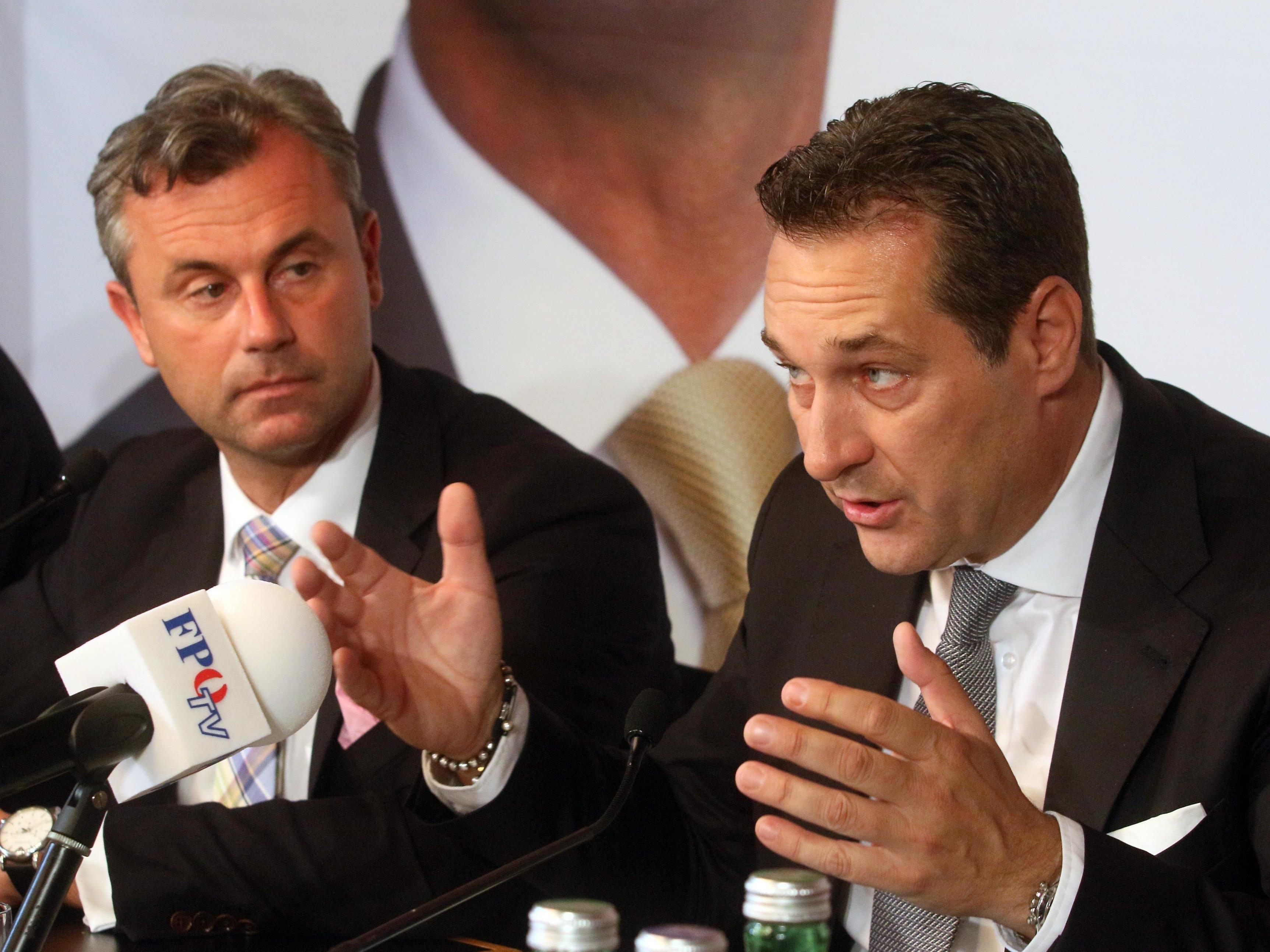 Norbert Hofer und Heinz-Christian Strache nehmen zur Zukunft der FPÖ Stellung.