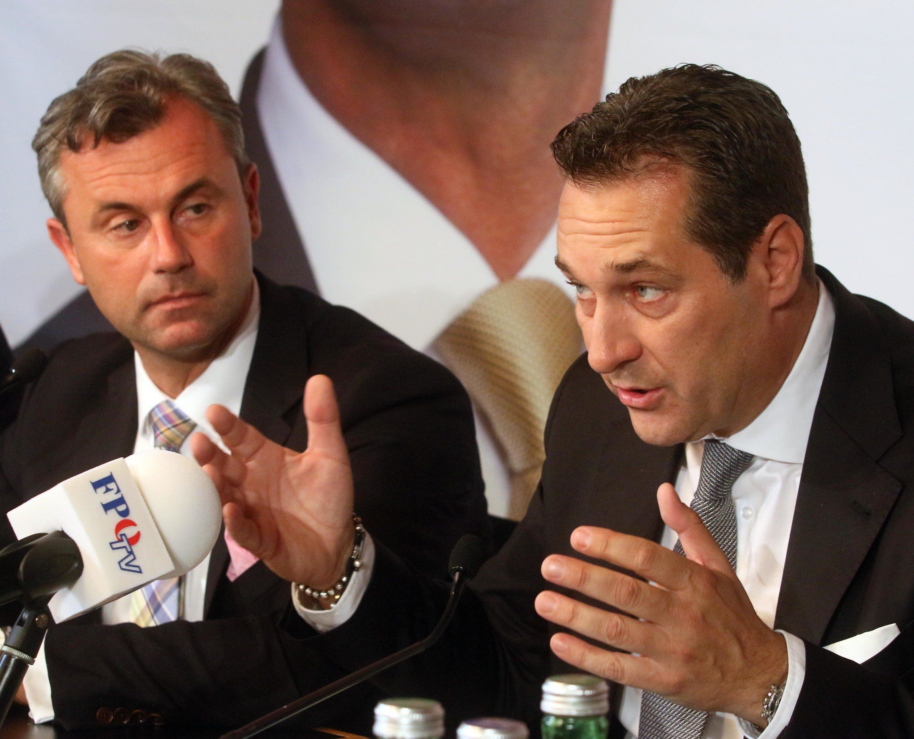 Norbert Hofer und Heinz-Christian Strache nehmen zur Zukunft der FPÖ Stellung. Norbert Hofer und Heinz-Christian Strache nehmen zur Zukunft der FPÖ Stellung.