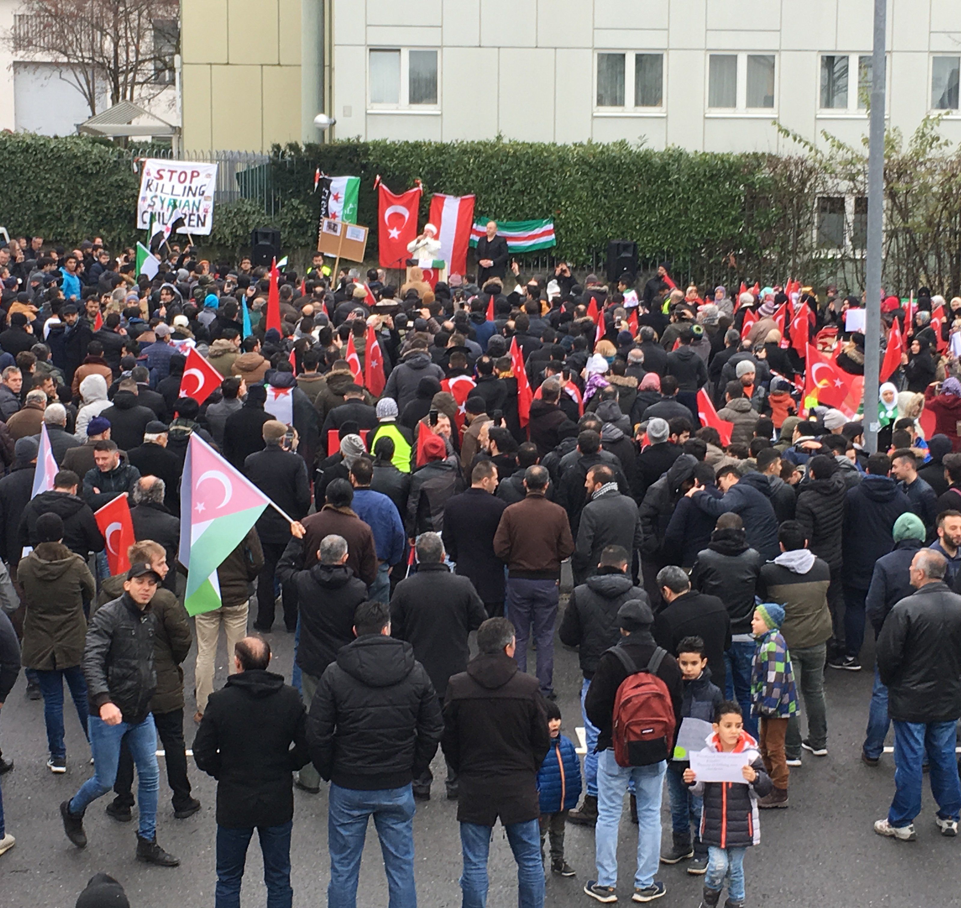 Grünen-Klubobmann Adi Gross wendet sich in einem offenen Brief an den Veranstalter der Kungebung am vergangenen Sonntag in Bregenz.