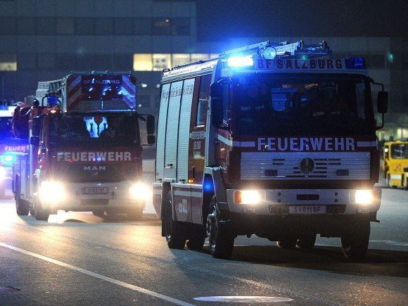 Großeinsatz der Feuerwehr in NÖ. Großeinsatz der Feuerwehr in NÖ.
