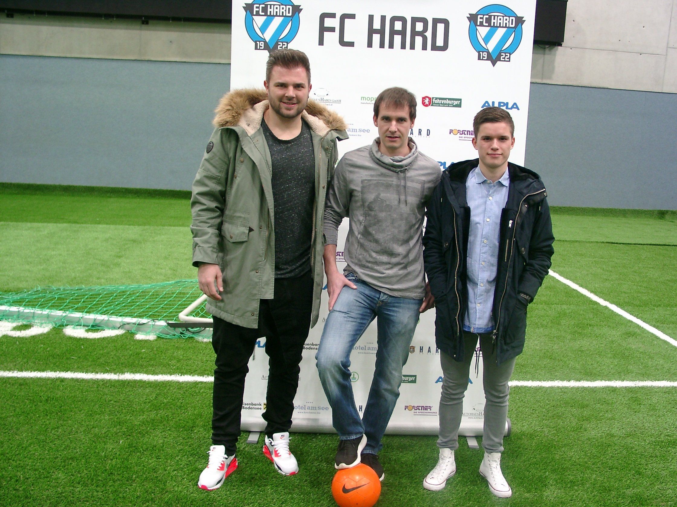 Dominik Lampert (l.) will das Heimturnier in Hard gewinnen Dominik Lampert (l.) will das Heimturnier in Hard gewinnen