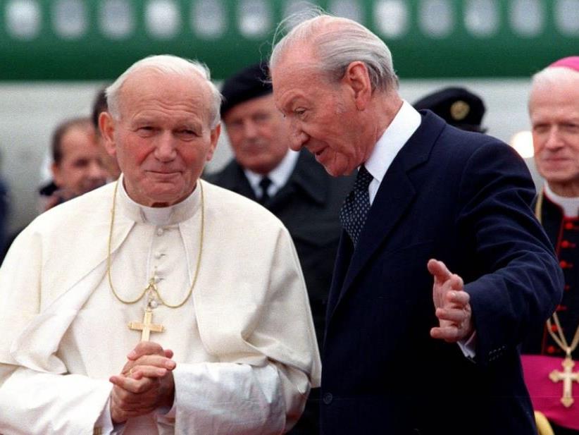 Papst Johannes Paul II. mit Kurt Waldheim.