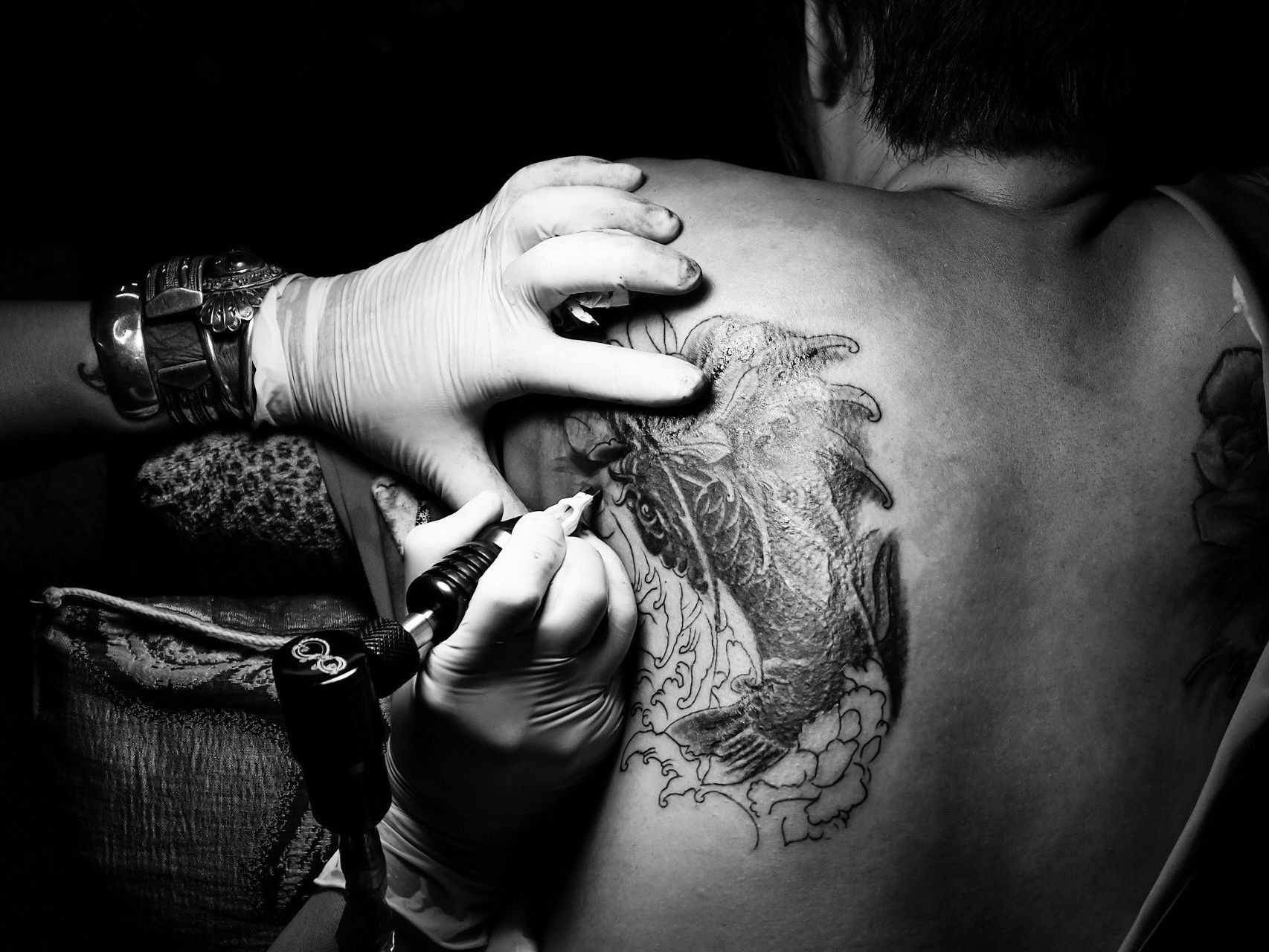 Im Lindauer Tattoo-Studio House of Art kann man sich die Haut verschönern lassen. Im Lindauer Tattoo-Studio House of Art kann man sich die Haut verschönern lassen.