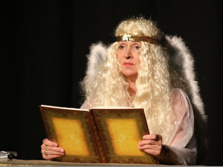 Die Götznerin Gabi Fleisch wusste im Alten Kino zu überzeugen Die Götznerin Gabi Fleisch wusste im Alten Kino zu überzeugen