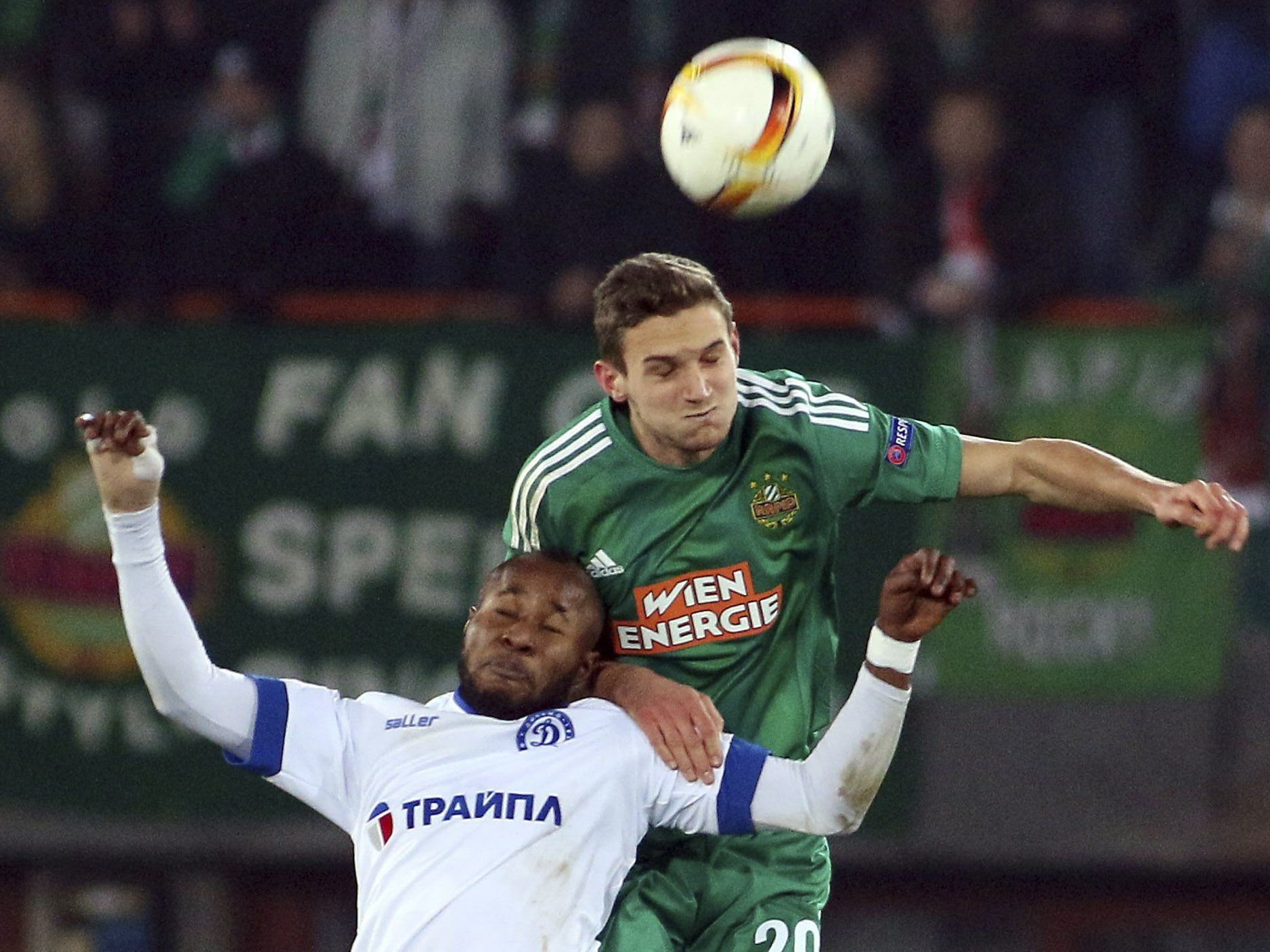 Maximilian Hofmann (r.) wird Rapid nur kurz fehlen. Maximilian Hofmann (r.) wird Rapid nur kurz fehlen.