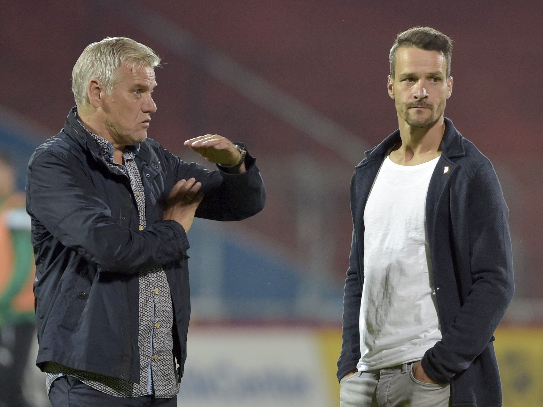 Admira-Sportdirektor Ernst Baumeister (l.) mit Trainer Oliver Lederer. Admira-Sportdirektor Ernst Baumeister (l.) mit Trainer Oliver Lederer.