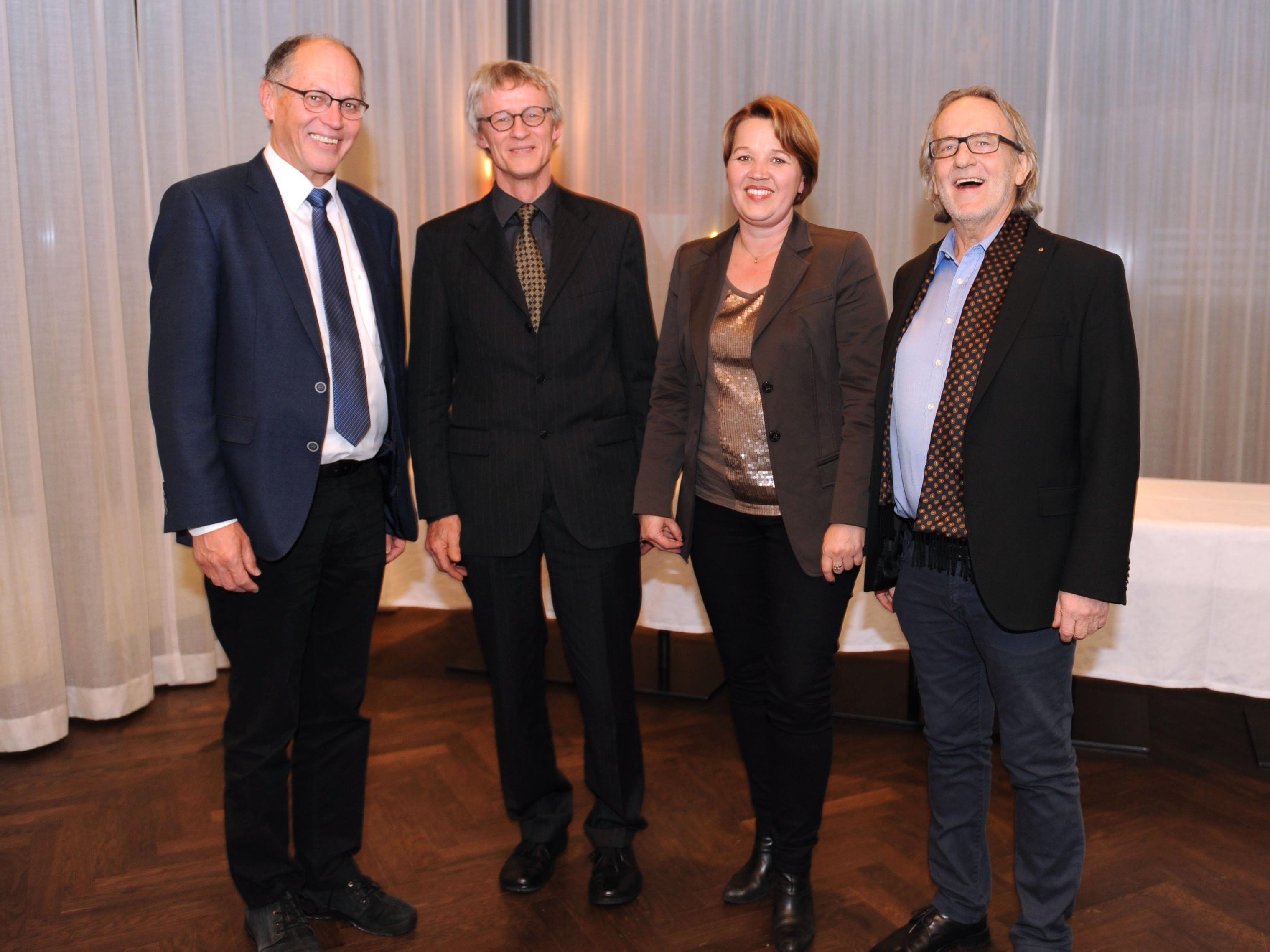 Vizebürgermeister Martin Ruepp, Prim. Dr. Bernd Ausserer, Bürgermeisterin Dipl.-Vw Andrea Kaufmann und Kurt Fenkart