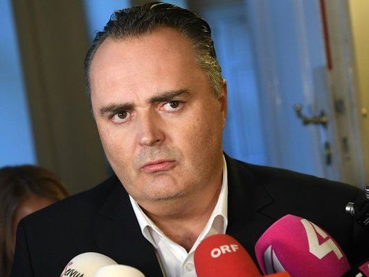 Doskozil will eine europaweite Obergrenze für Flüchlinge. Doskozil will eine europaweite Obergrenze für Flüchlinge.
