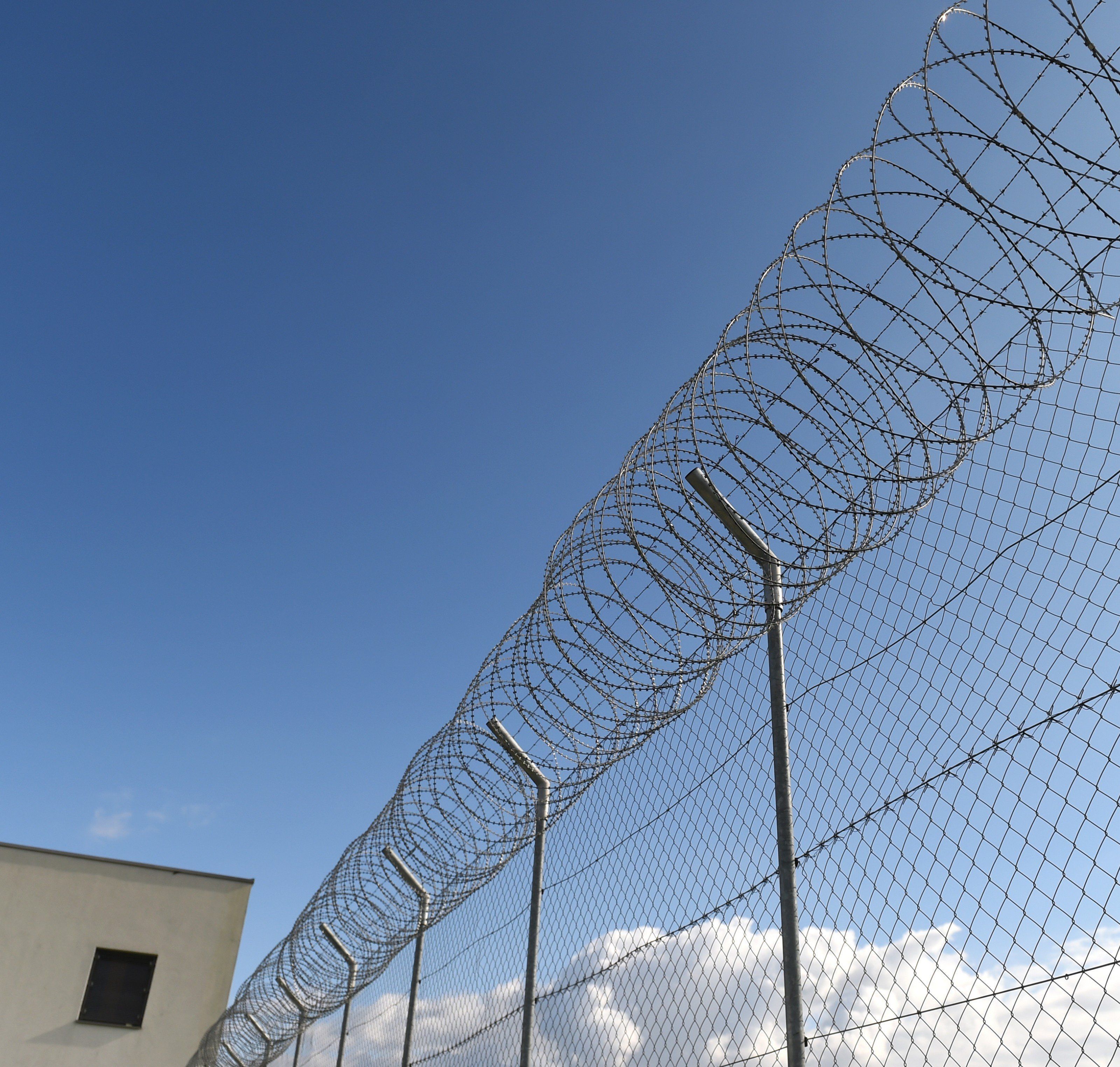 Bei einer Gefängnisrevolte in Brasilien gab es viele Todesfälle. Bei einer Gefängnisrevolte in Brasilien gab es viele Todesfälle.
