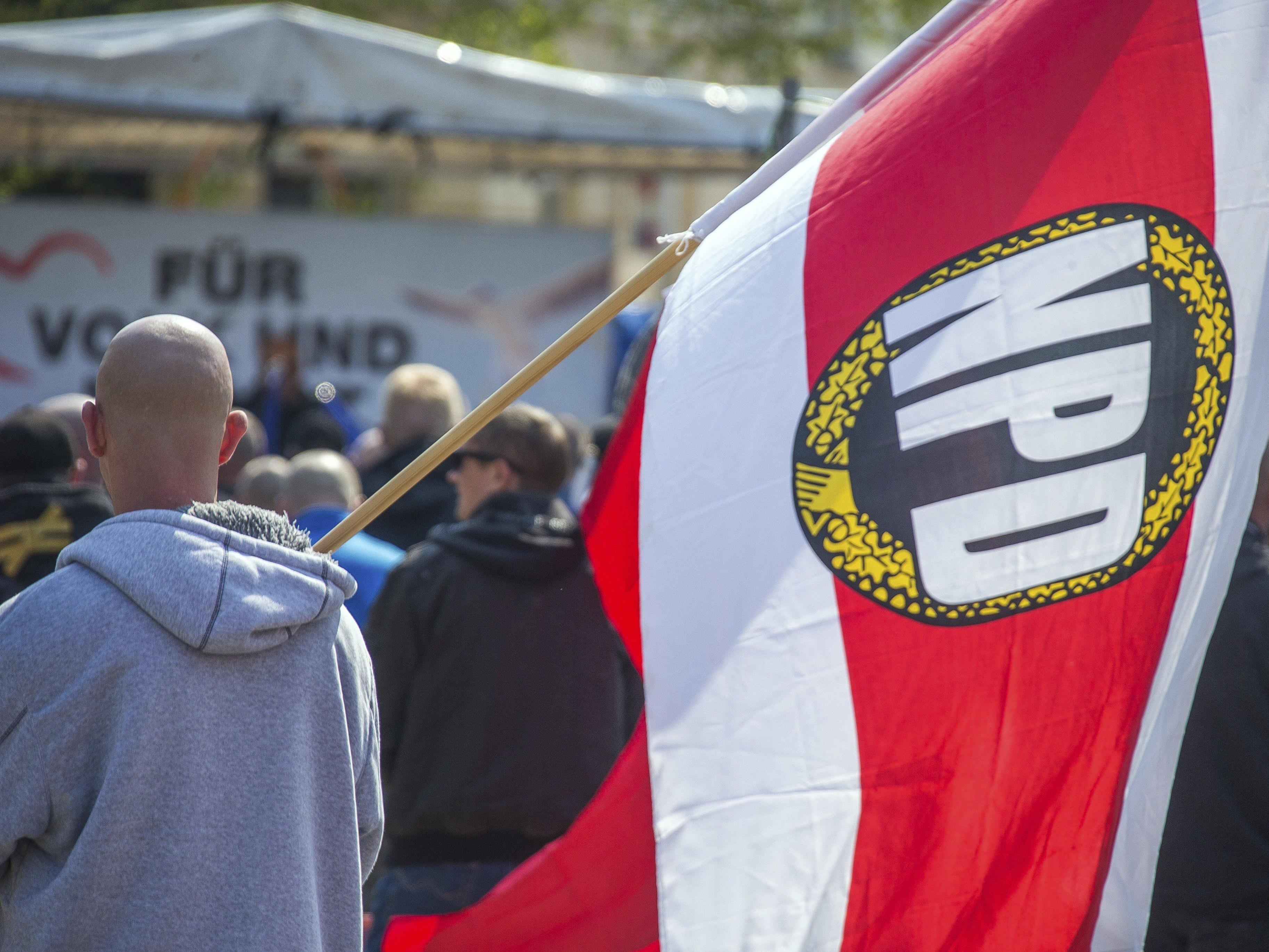 Das Bundesverfassungsgericht in Deutschland hat ein Verbot der rechtsextremen Partei NPD abgelehnt.