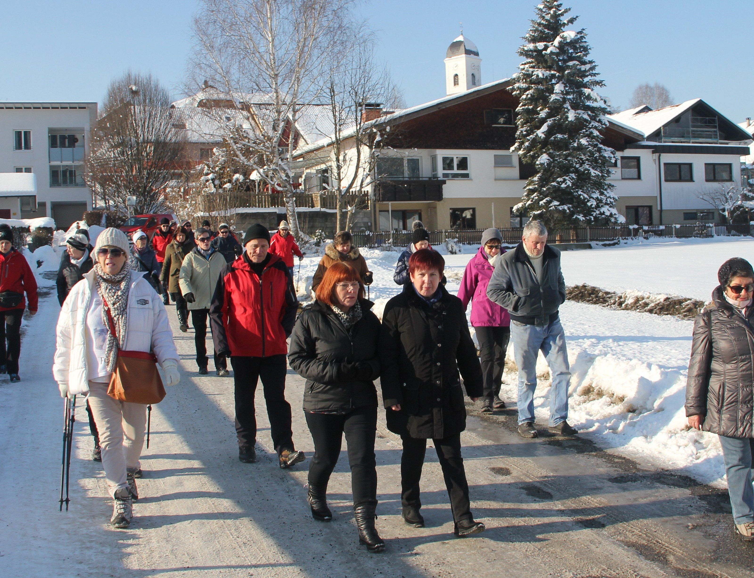 Traumhaftes Wetter bei der Winterwanderung zum Jahresauftakt 2017 Traumhaftes Wetter bei der Winterwanderung zum Jahresauftakt 2017