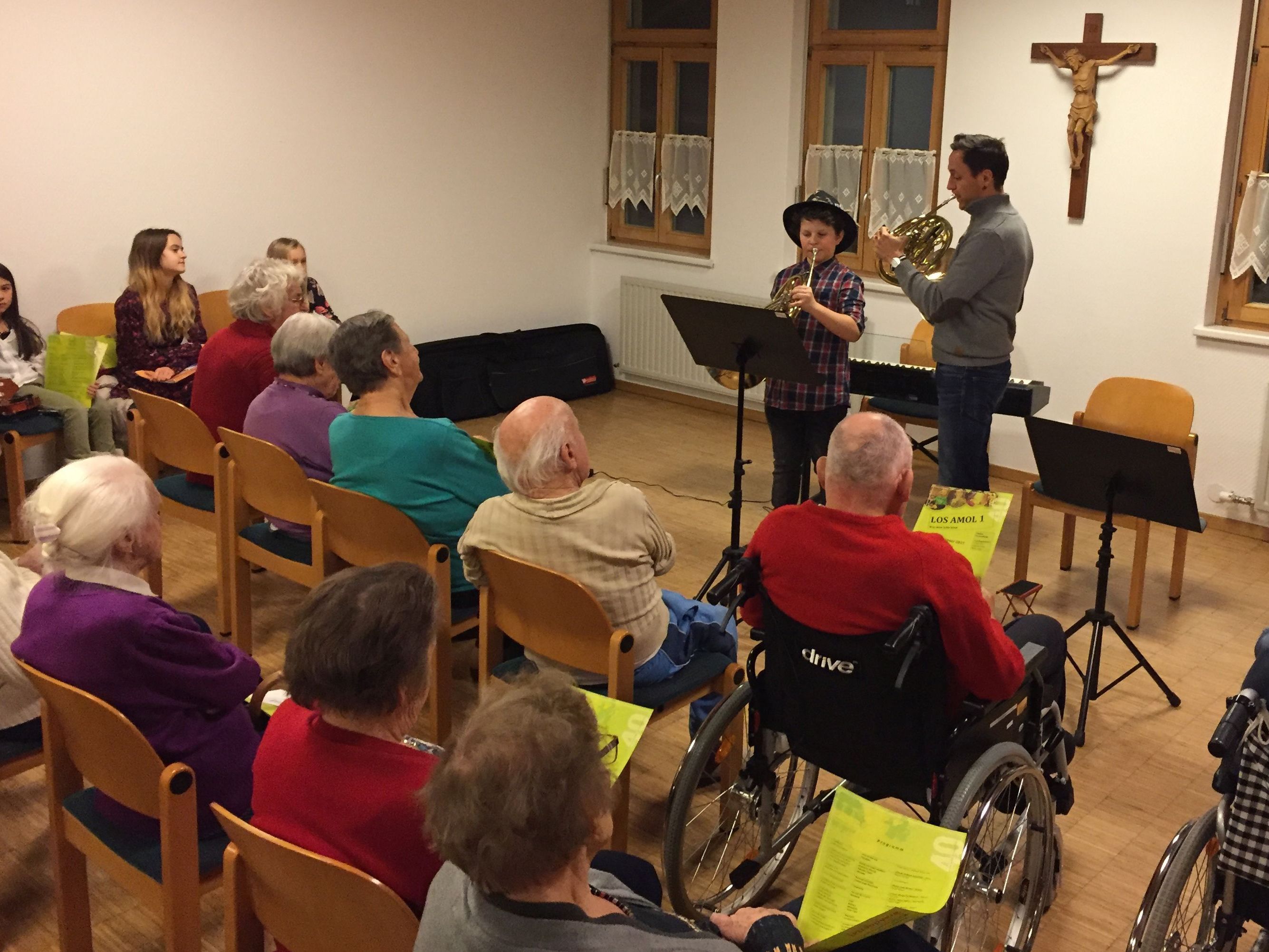 Interessierte ZuhörerInnen Interessierte ZuhörerInnen