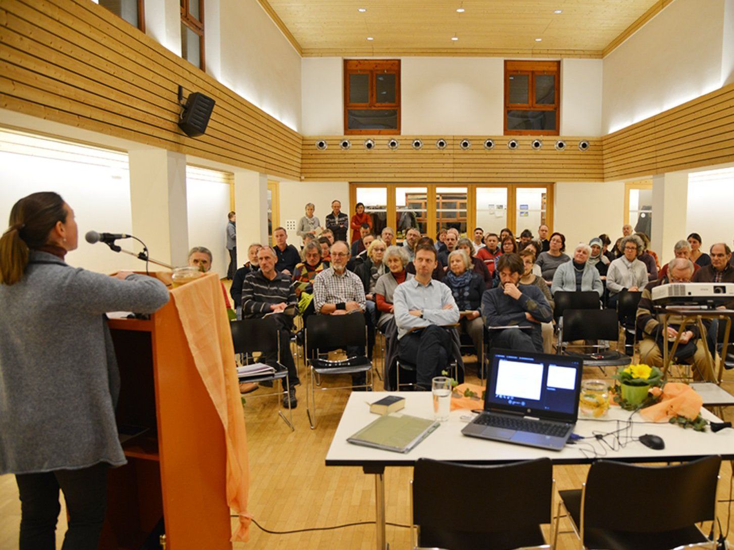 Der erste Impulsabend zum Thema „Christentum und Islam“ stieß auf großes Interesse. Der erste Impulsabend zum Thema „Christentum und Islam“ stieß auf großes Interesse.
