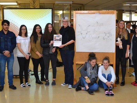 Die soziale Weihnachtsaktion der Schüler war äußerst erfolgreich. Die soziale Weihnachtsaktion der Schüler war äußerst erfolgreich.