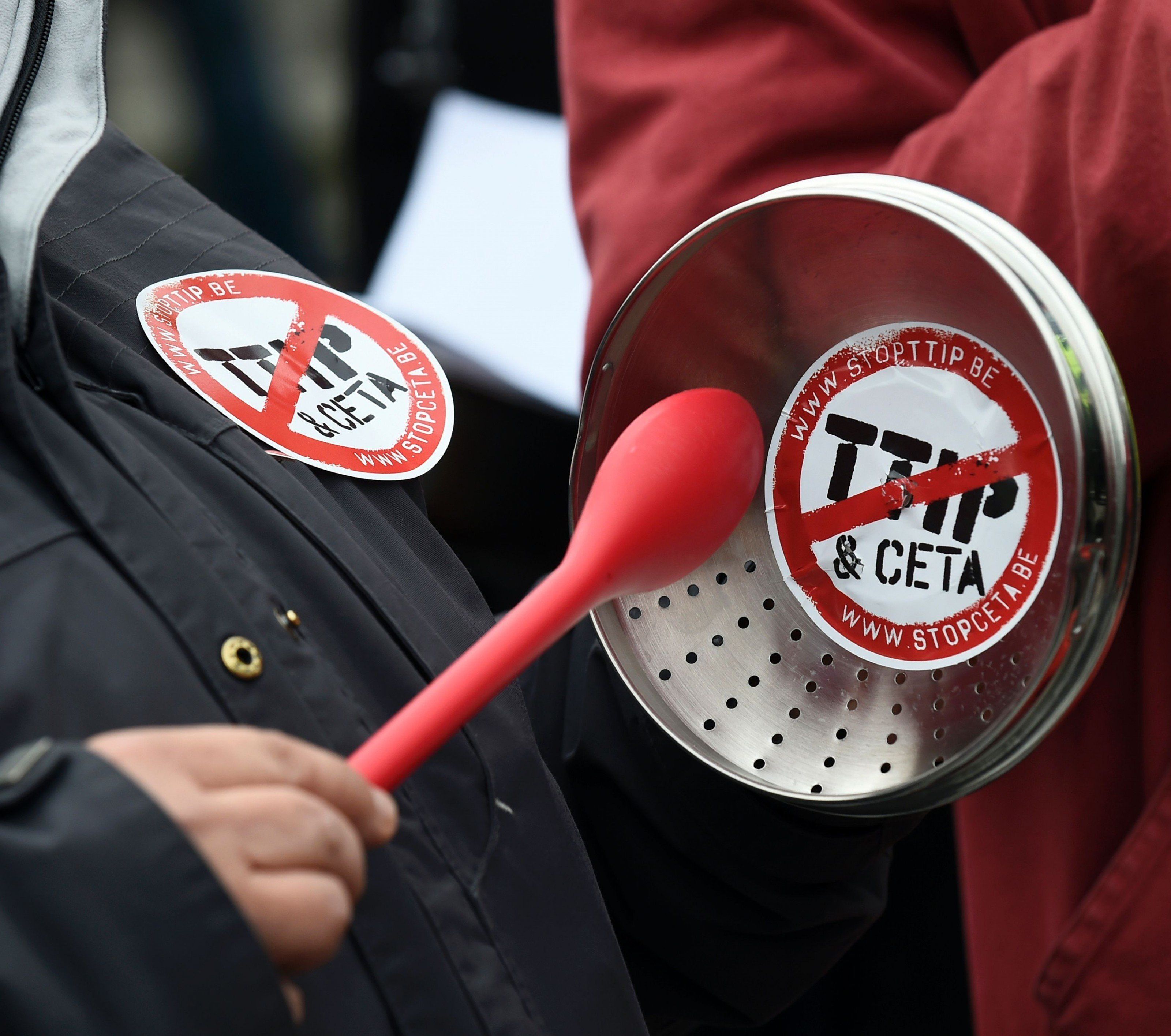 Proteste gegen TTIP. Proteste gegen TTIP.