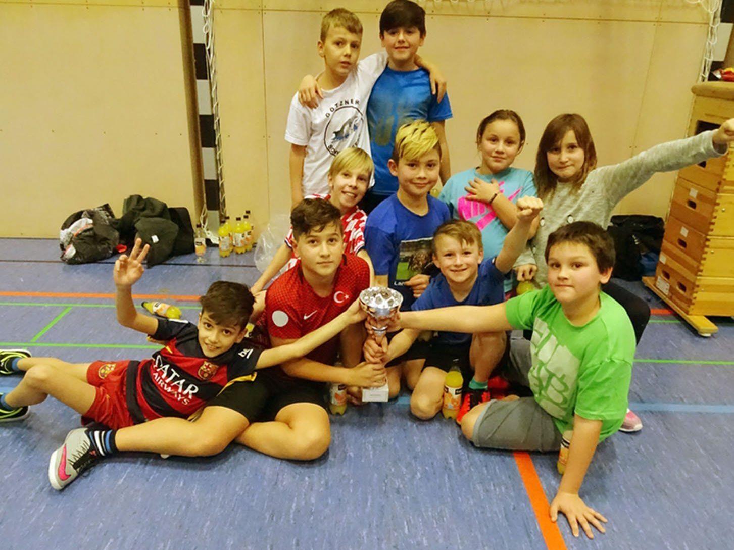 Das Team der 4d aus der Volksschule Markt wurde klarer Sieger beim VS-Hallenfußballturnier.
