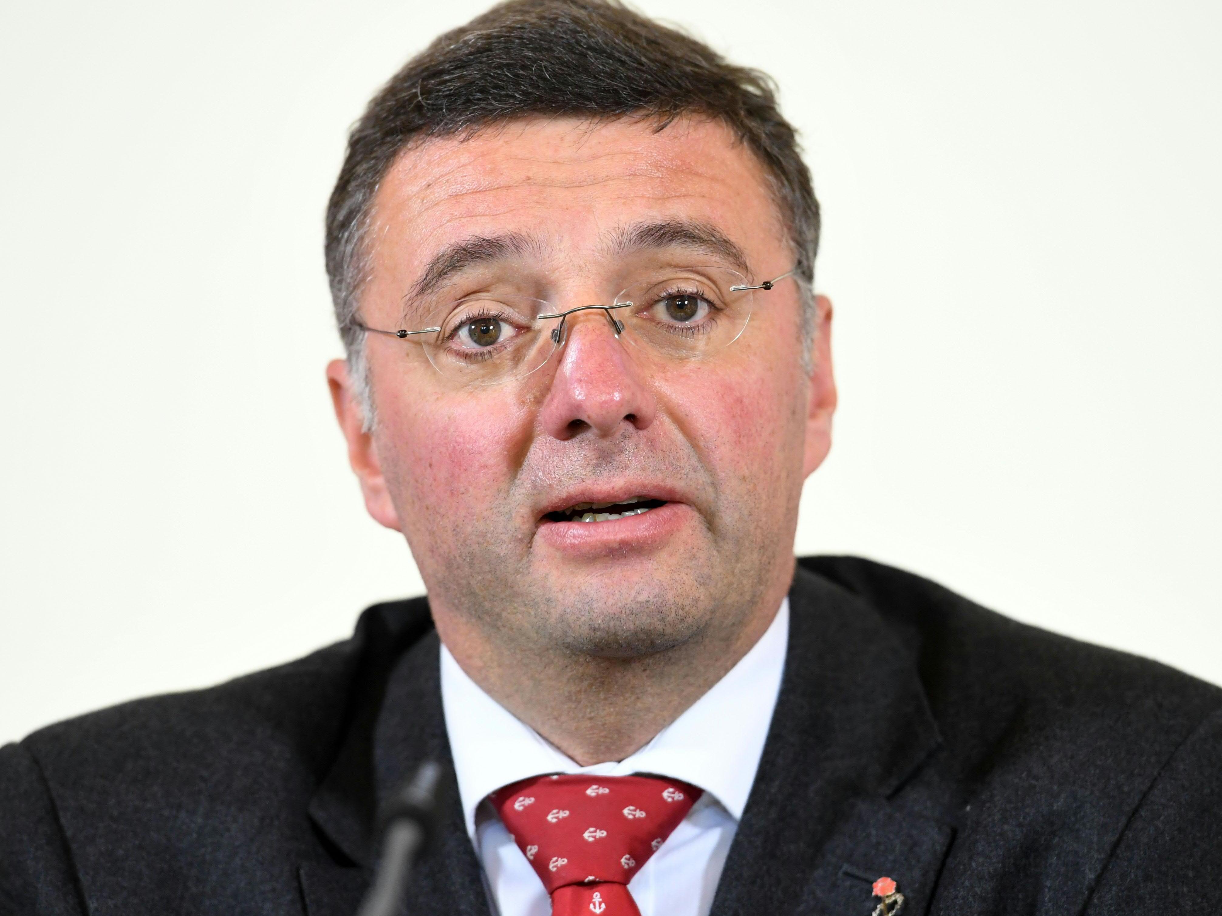 Stimmen Sie Verkehrsminister Jörg Leichtfried (SPÖ) in seiner Kritik an den überarbeiteten deutschen Plänen zur Pkw-Maut zu?