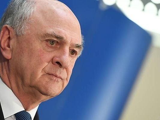 Pröll wird noch einige Fragen zu beantworten haben Pröll wird noch einige Fragen zu beantworten haben