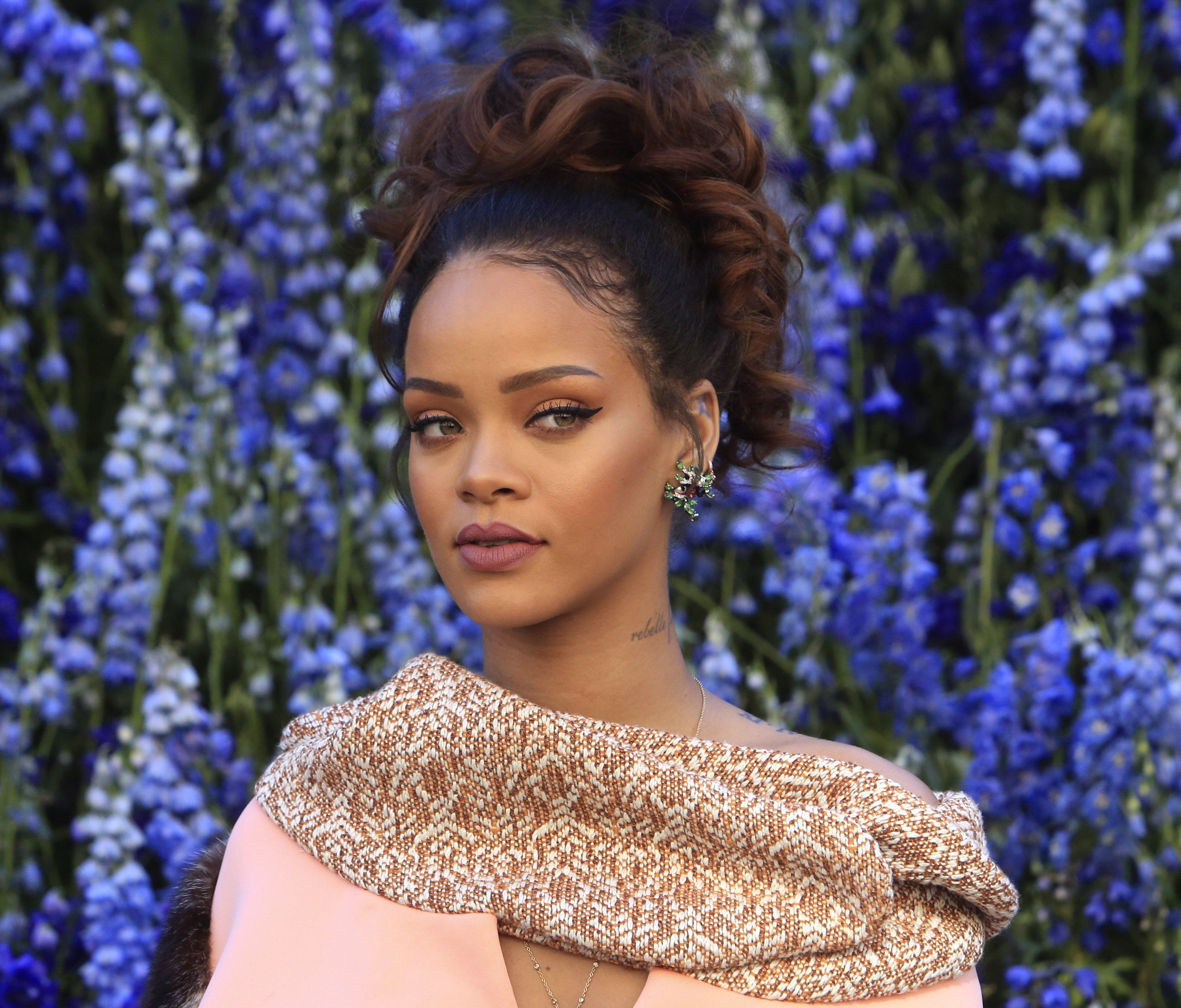 Was hat Rihanna denn so erschreckt? Was hat Rihanna denn so erschreckt?